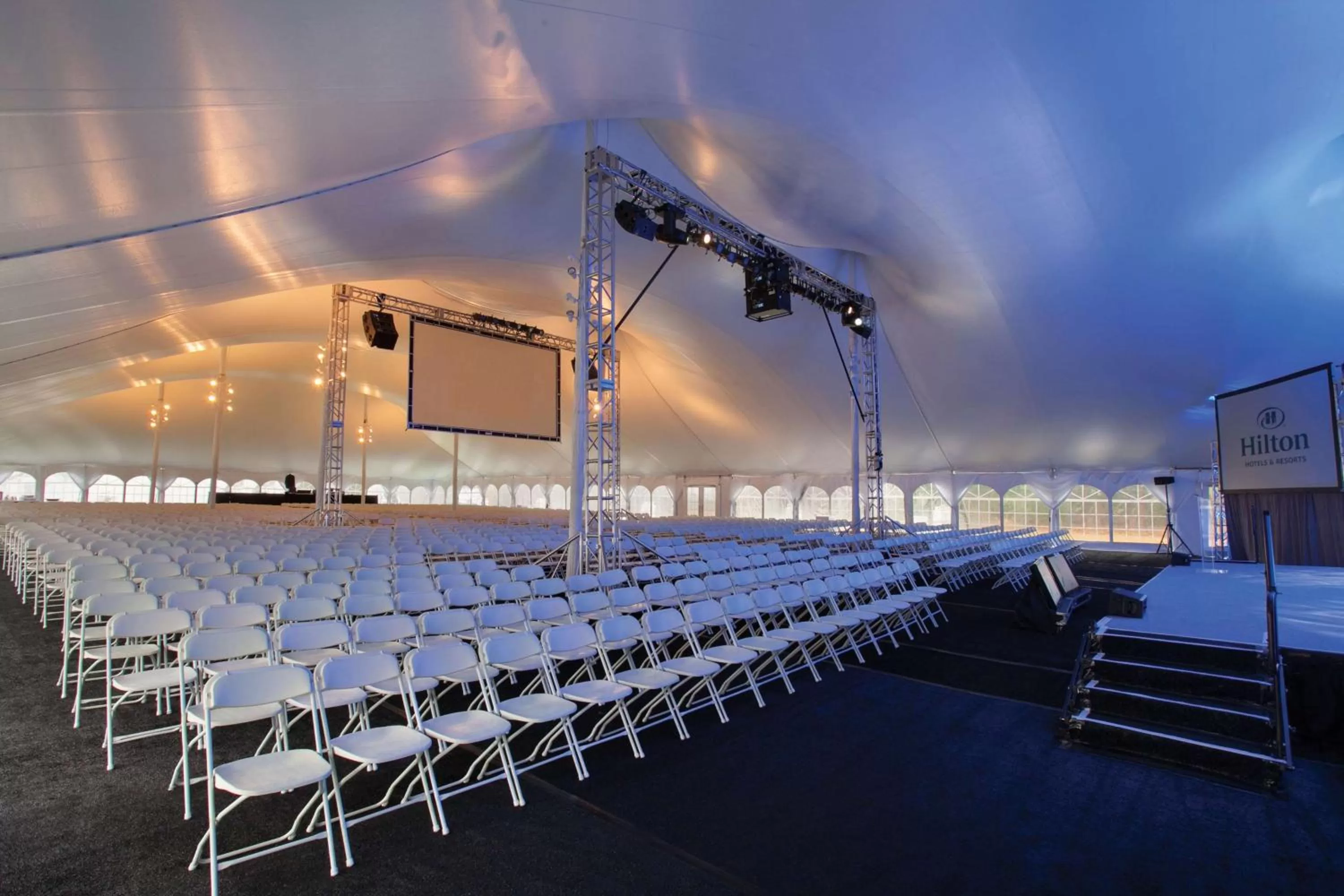 Property building in Hilton Woodcliff Lake