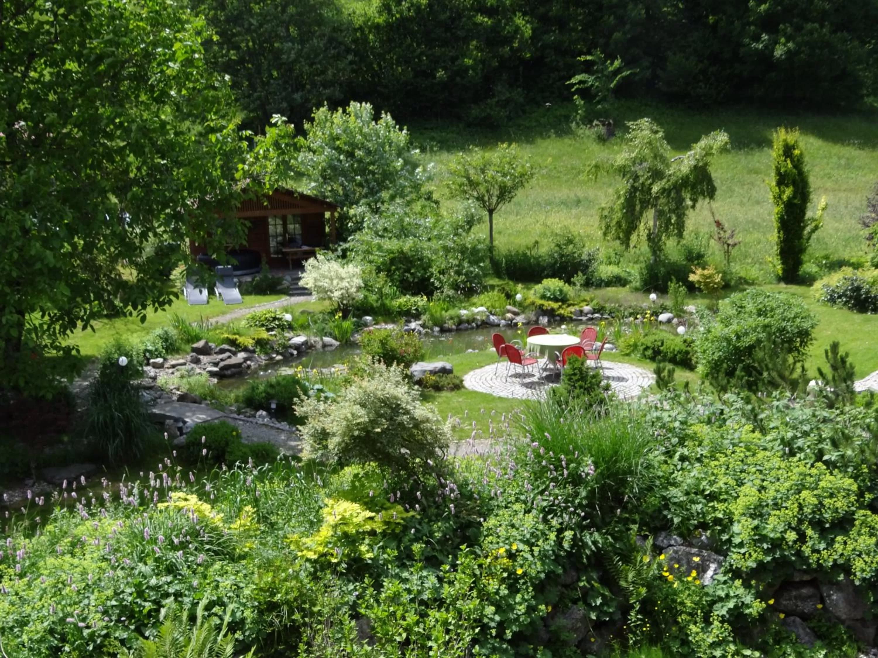 Garden in Gästehaus Bühler
