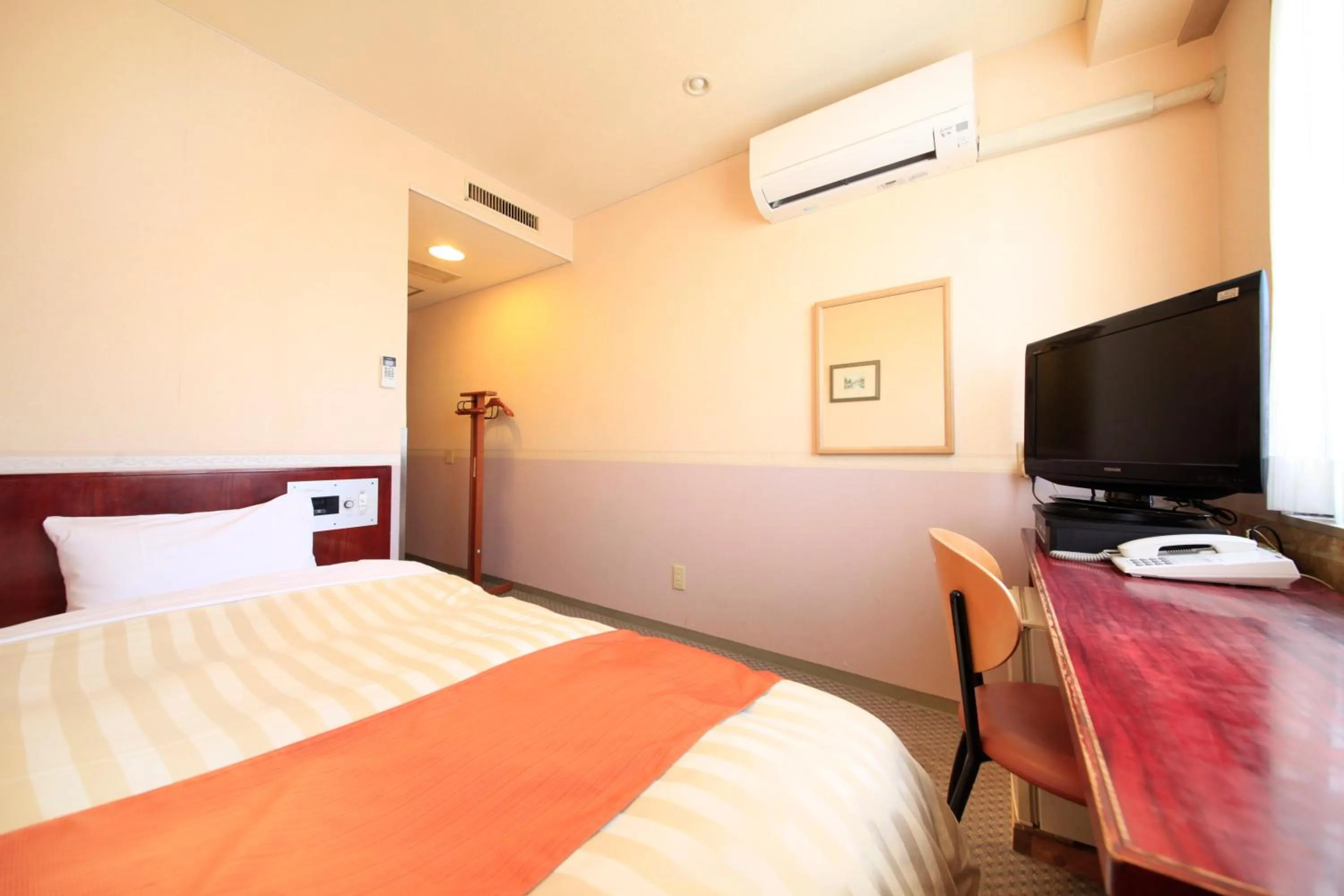 Bedroom, Bed in Fujinomiya Green Hotel