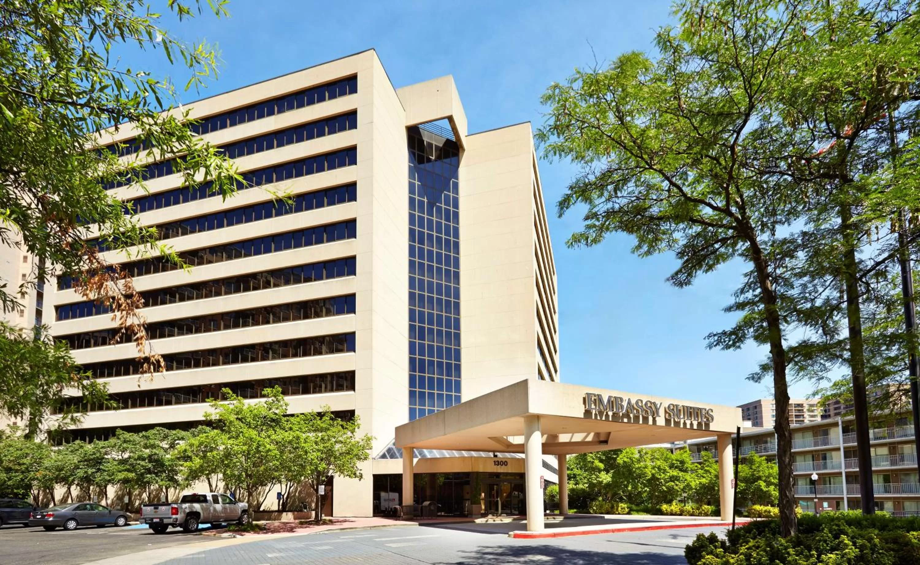 Property building in Embassy Suites by Hilton Crystal City National Airport