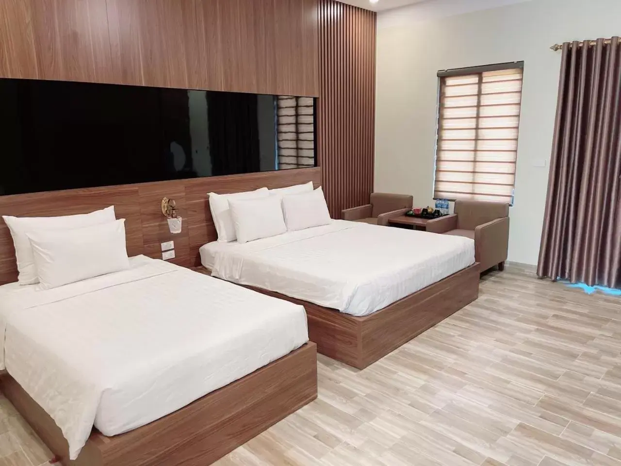 Family Room with Balcony in Tam Coc Holiday Hotel & Villa Family Room with Balcony in Tam Coc Holiday Hotel & Villa