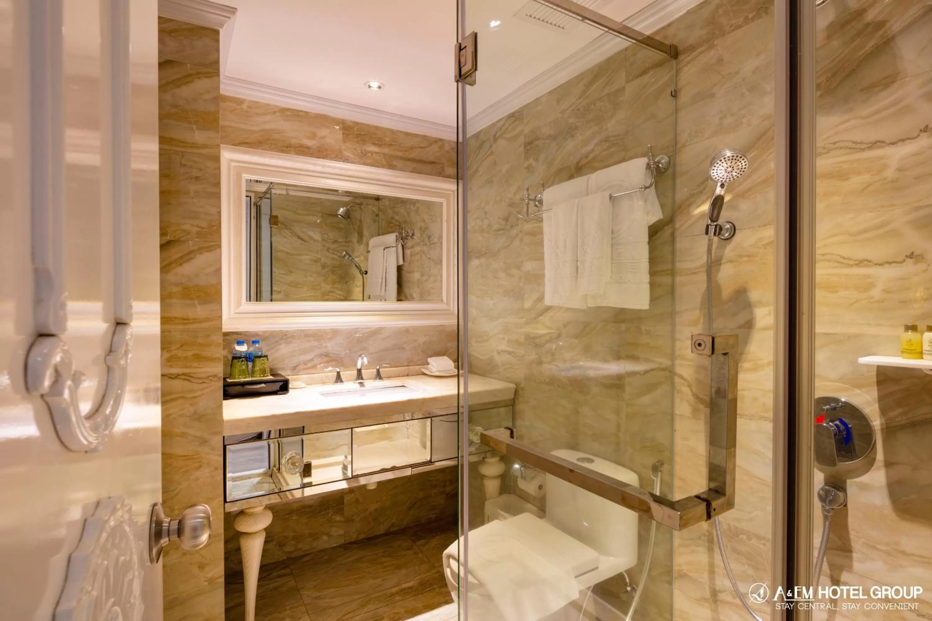 Bathroom in A&EM Saigon Hotel