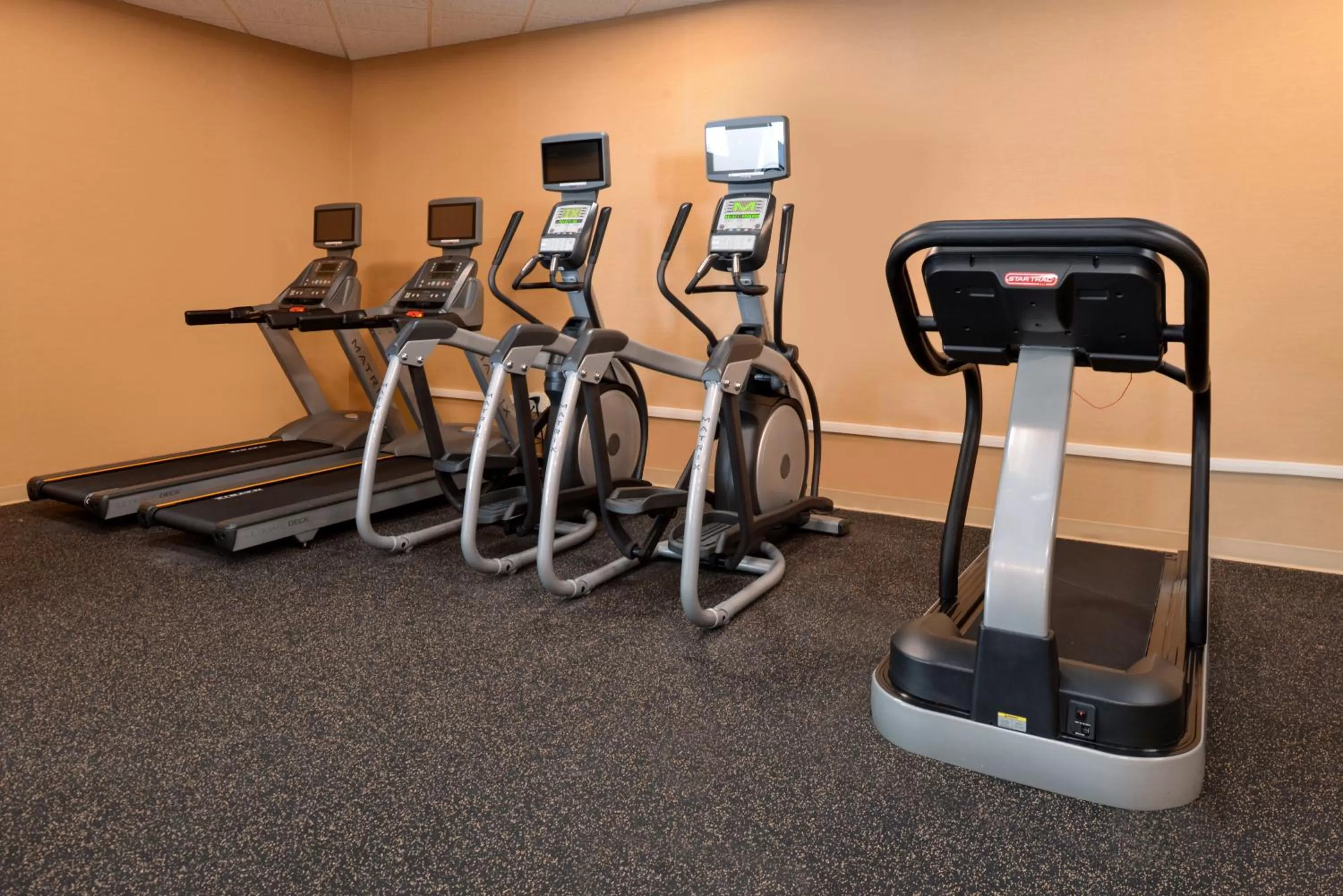 Fitness centre/facilities in Holiday Inn Express Breezewood by IHG