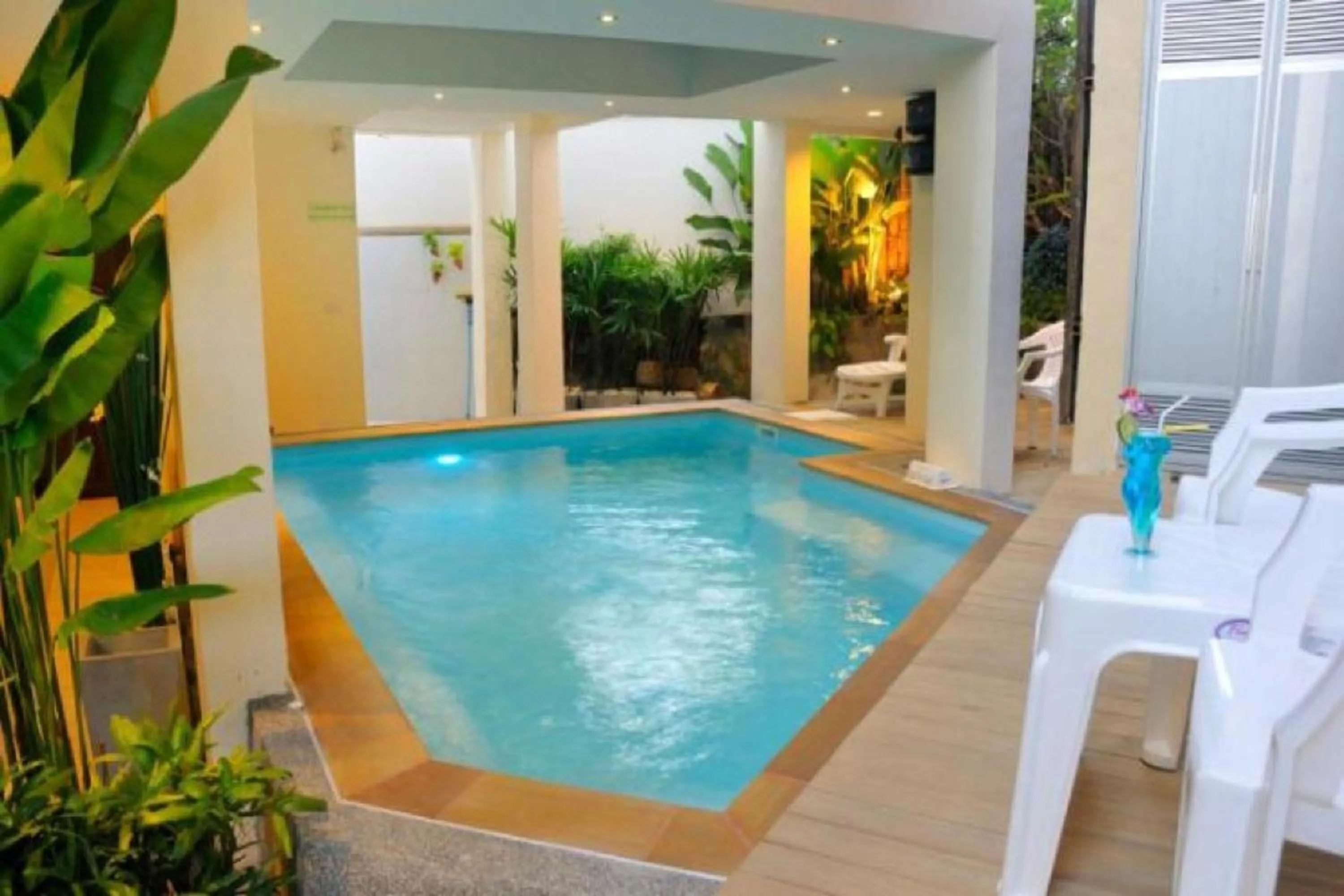 Swimming pool in The Wave Hotel Patong SHA