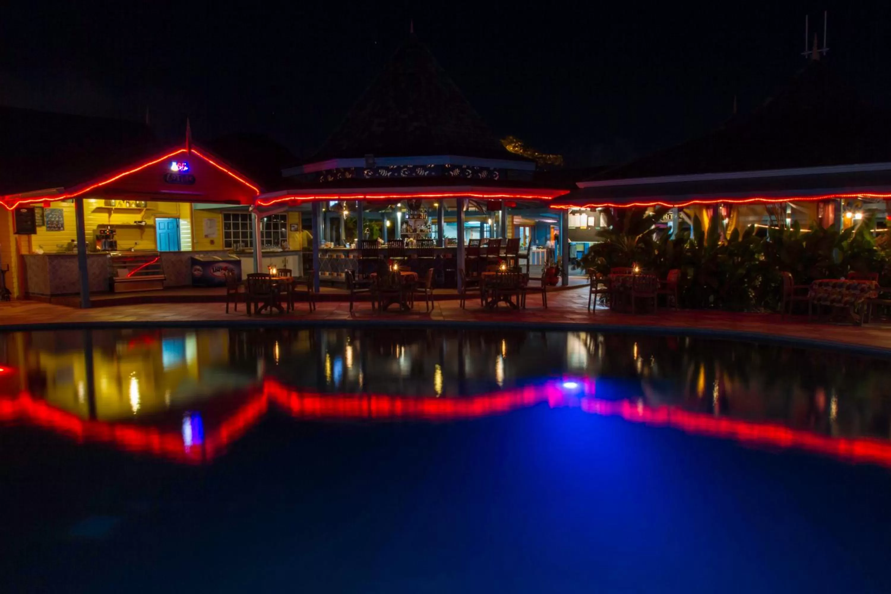 Facade/entrance in Bay Gardens Beach Resort & Spa