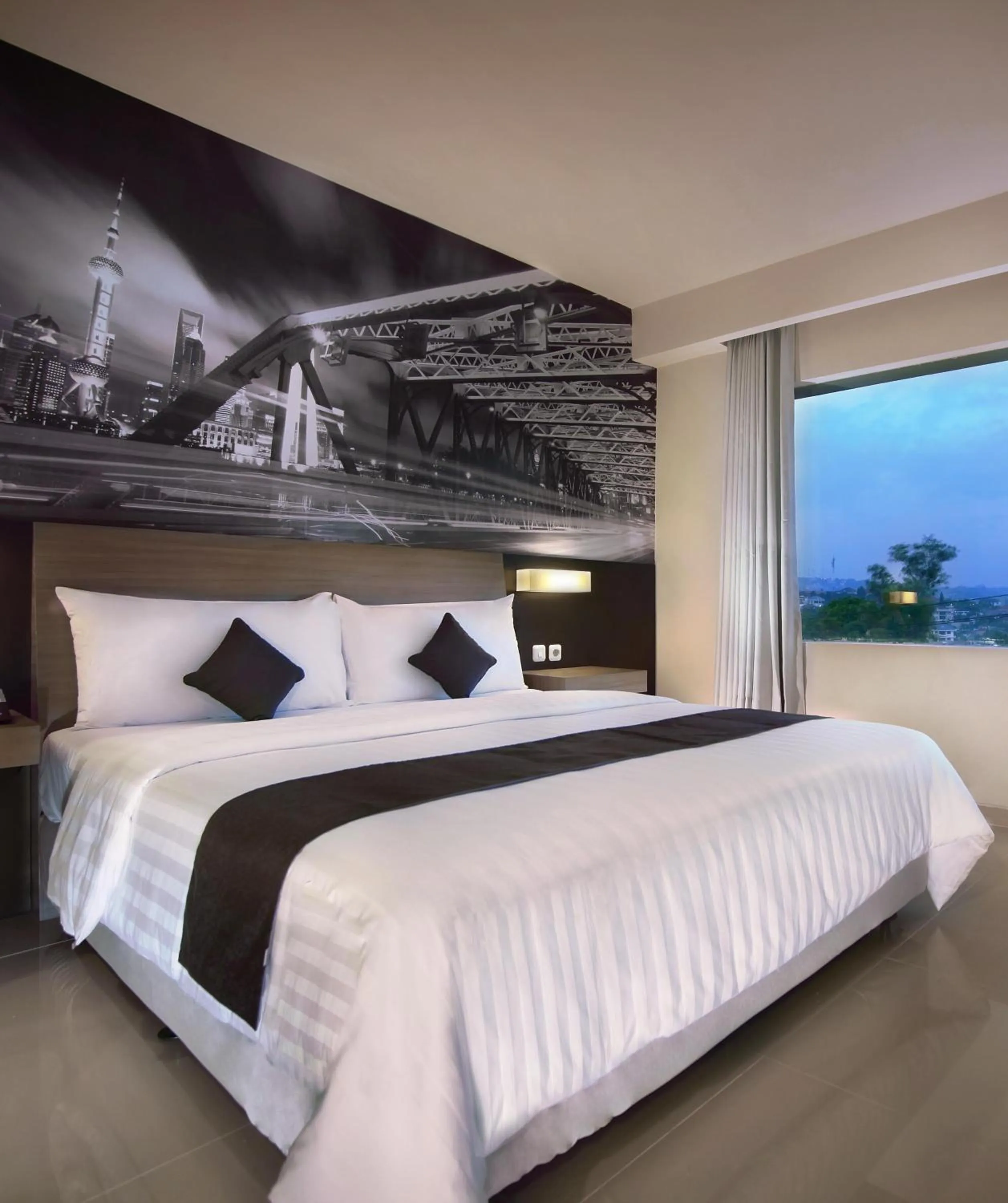 Bed in Hotel Neo Candi Simpang Lima - Semarang by ASTON
