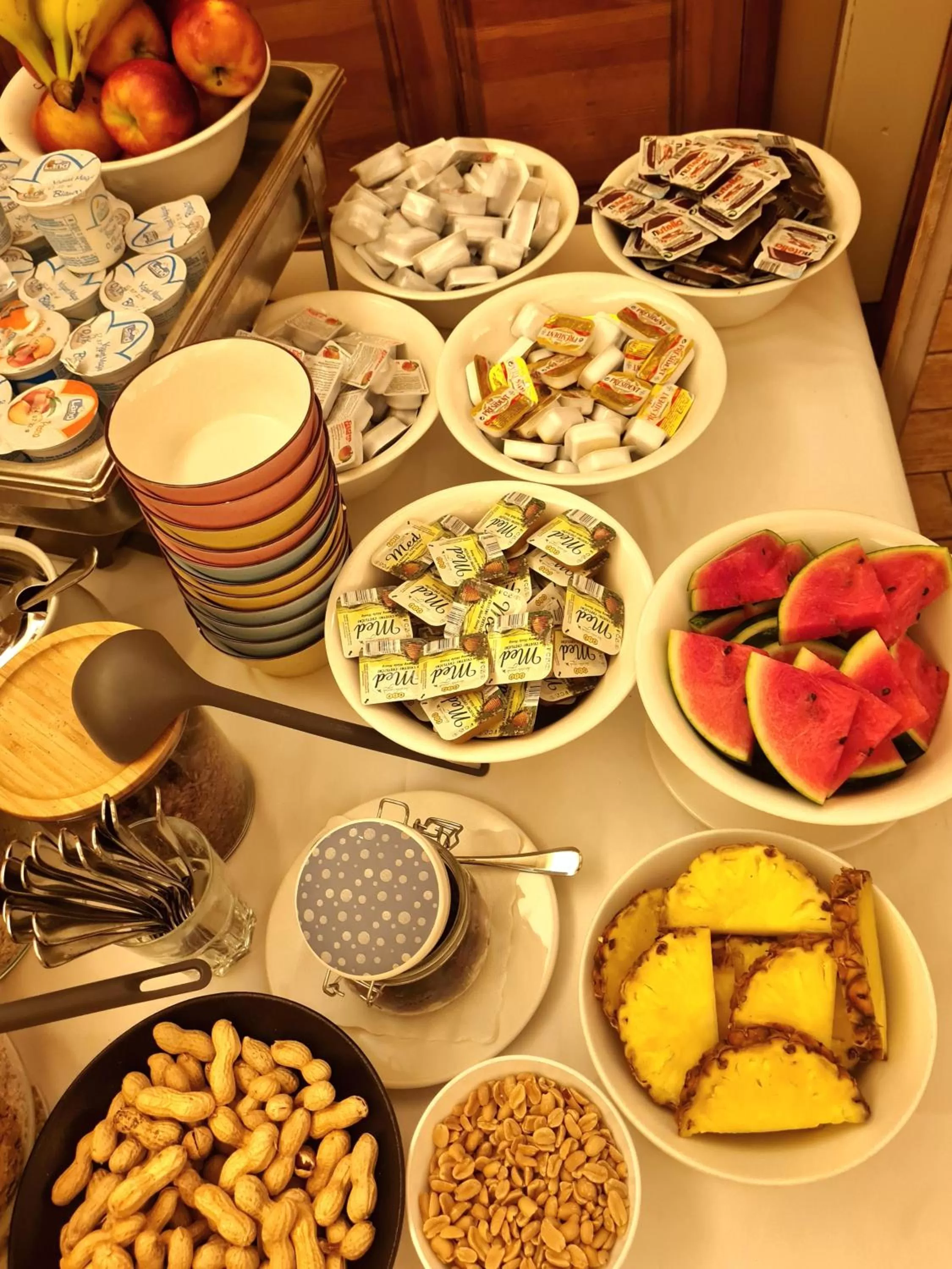 Buffet breakfast in AZUR ROOMS LJUBLJANA