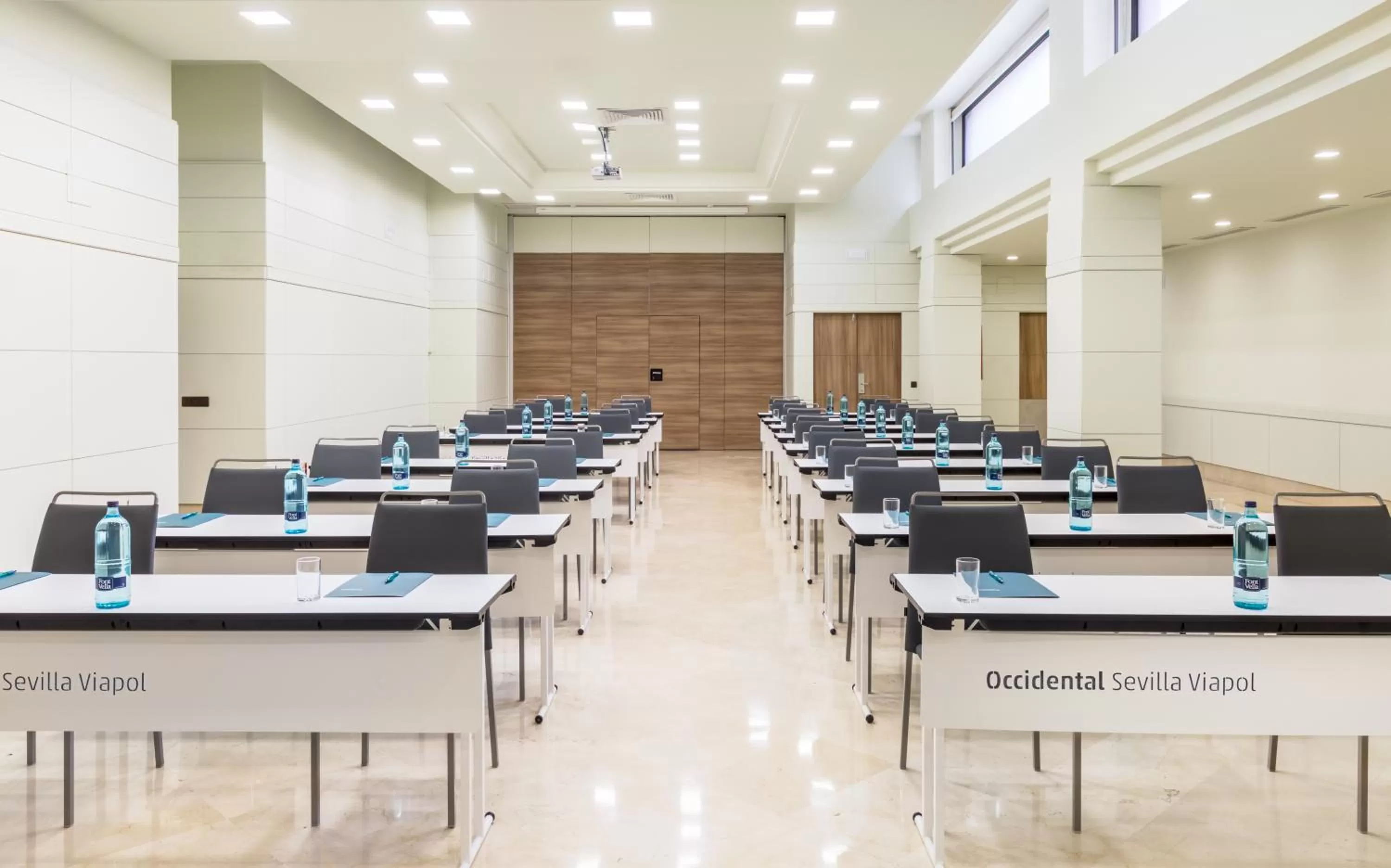 Business facilities in Occidental Sevilla Viapol