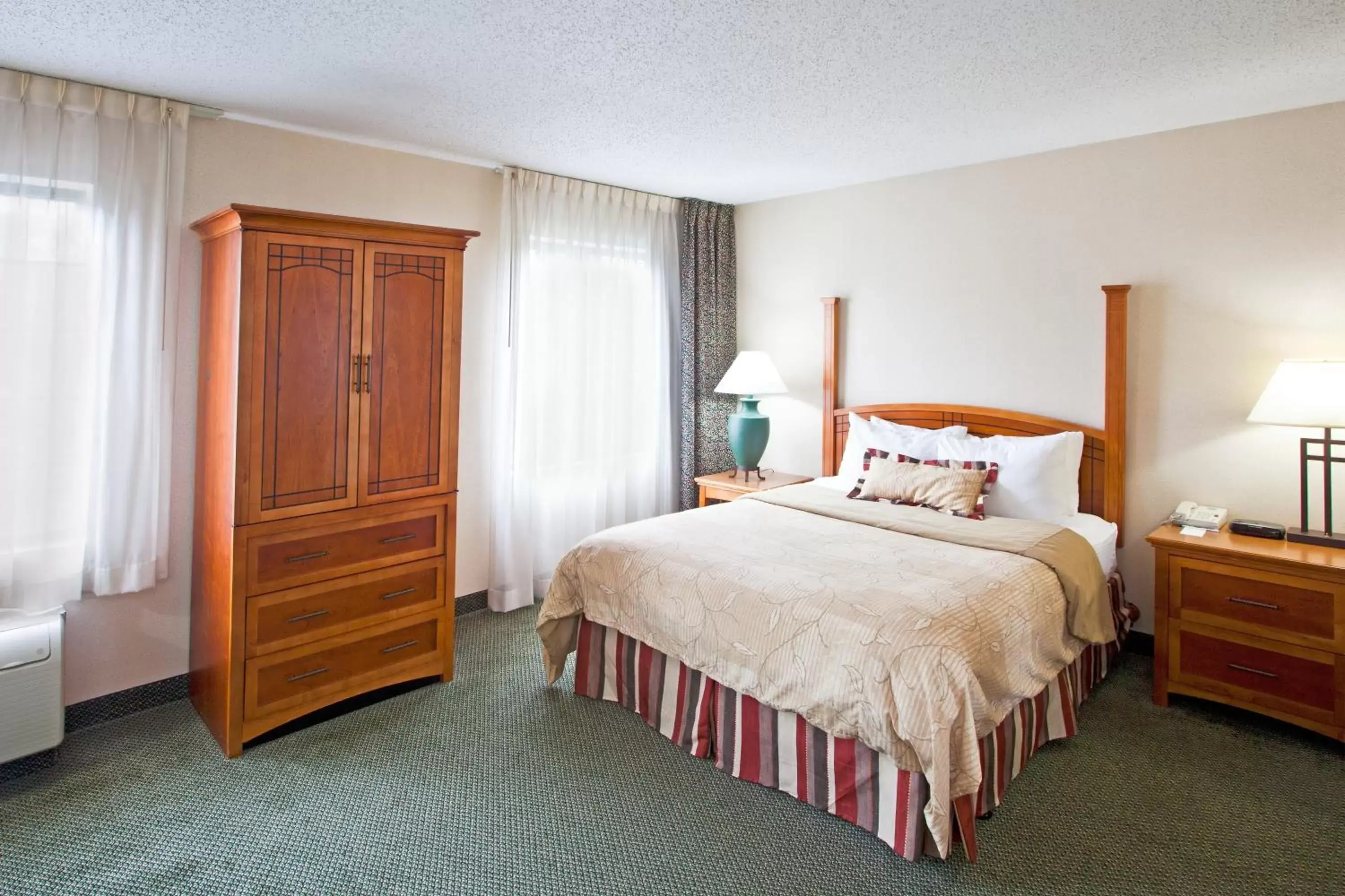 Staybridge Suites Detroit-Utica by IHG Staybridge Suites Detroit-Utica by IHG