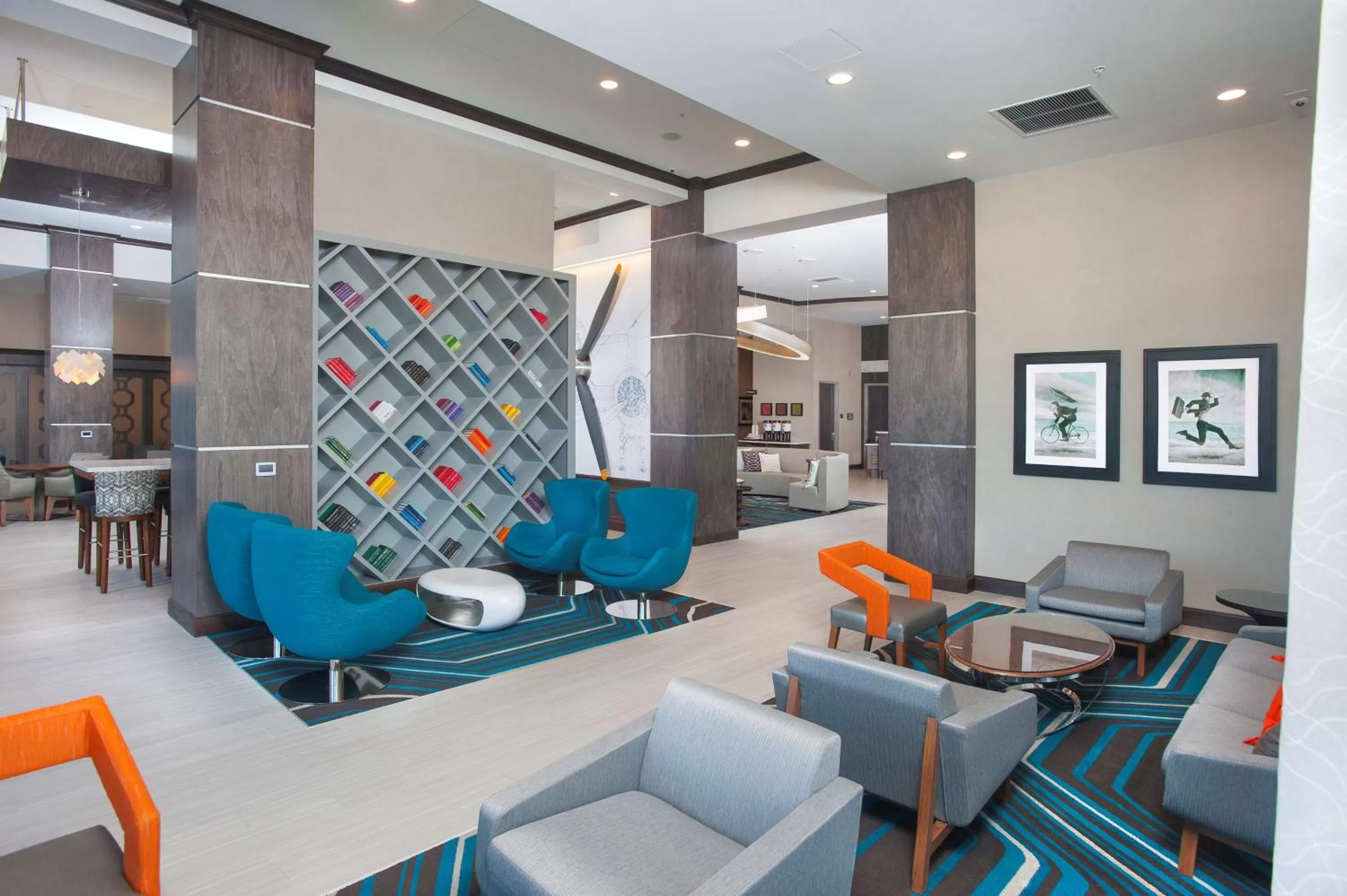 Lobby or reception in Hampton Inn & Suites LAX El Segundo