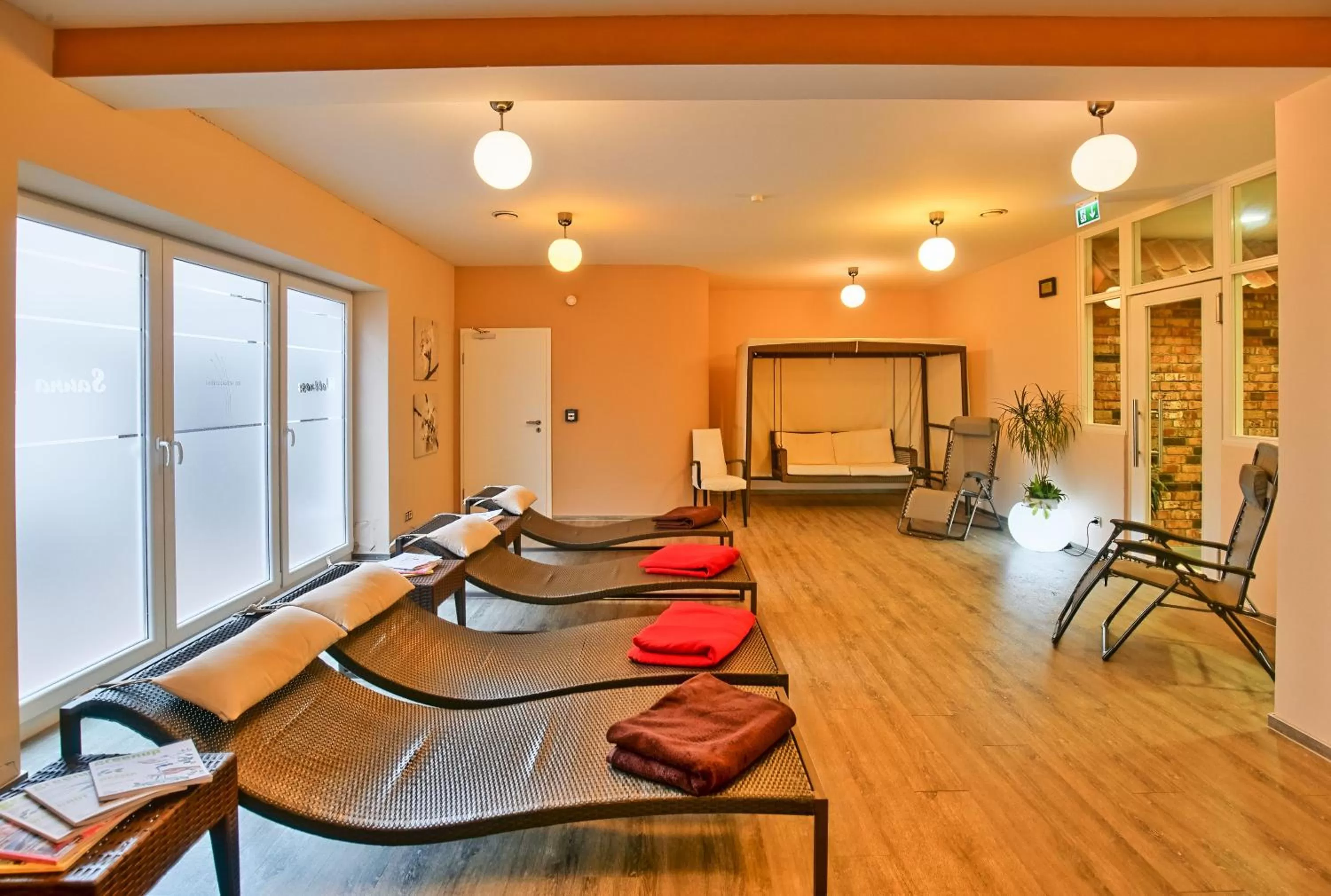 Spa and wellness centre/facilities in Hotel Im Schützenhof, Jever