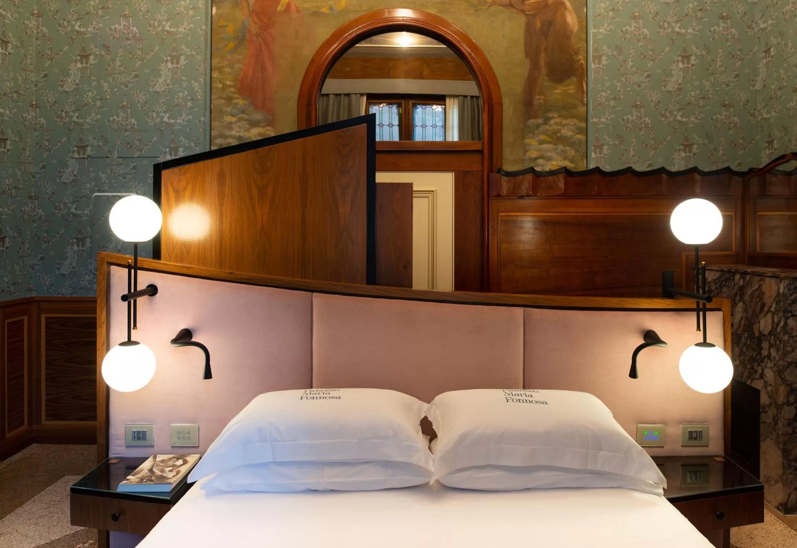 Bed in Eight Venezia