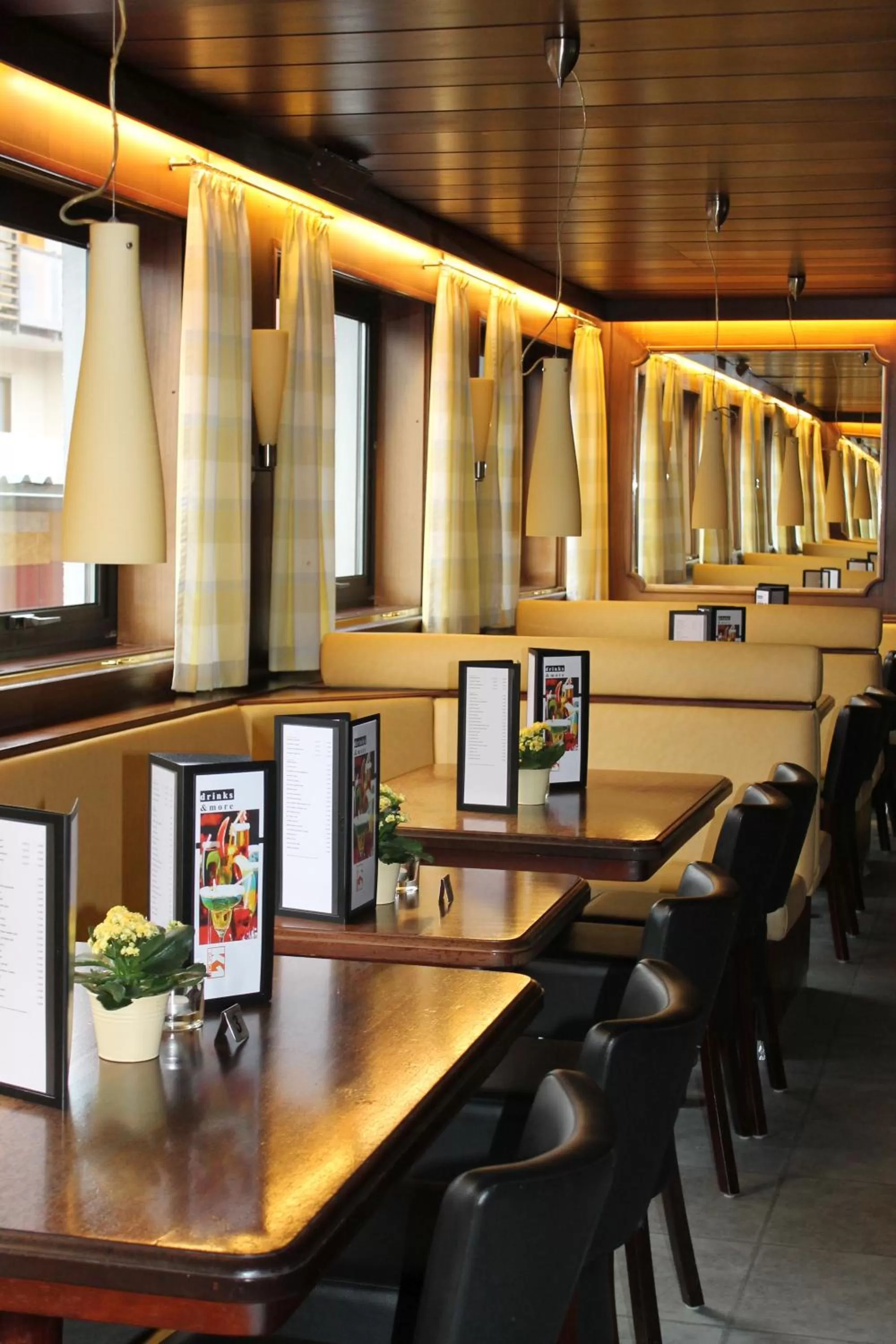 Nightclub / DJ in Aqualux Wellness- & Tagungshotel