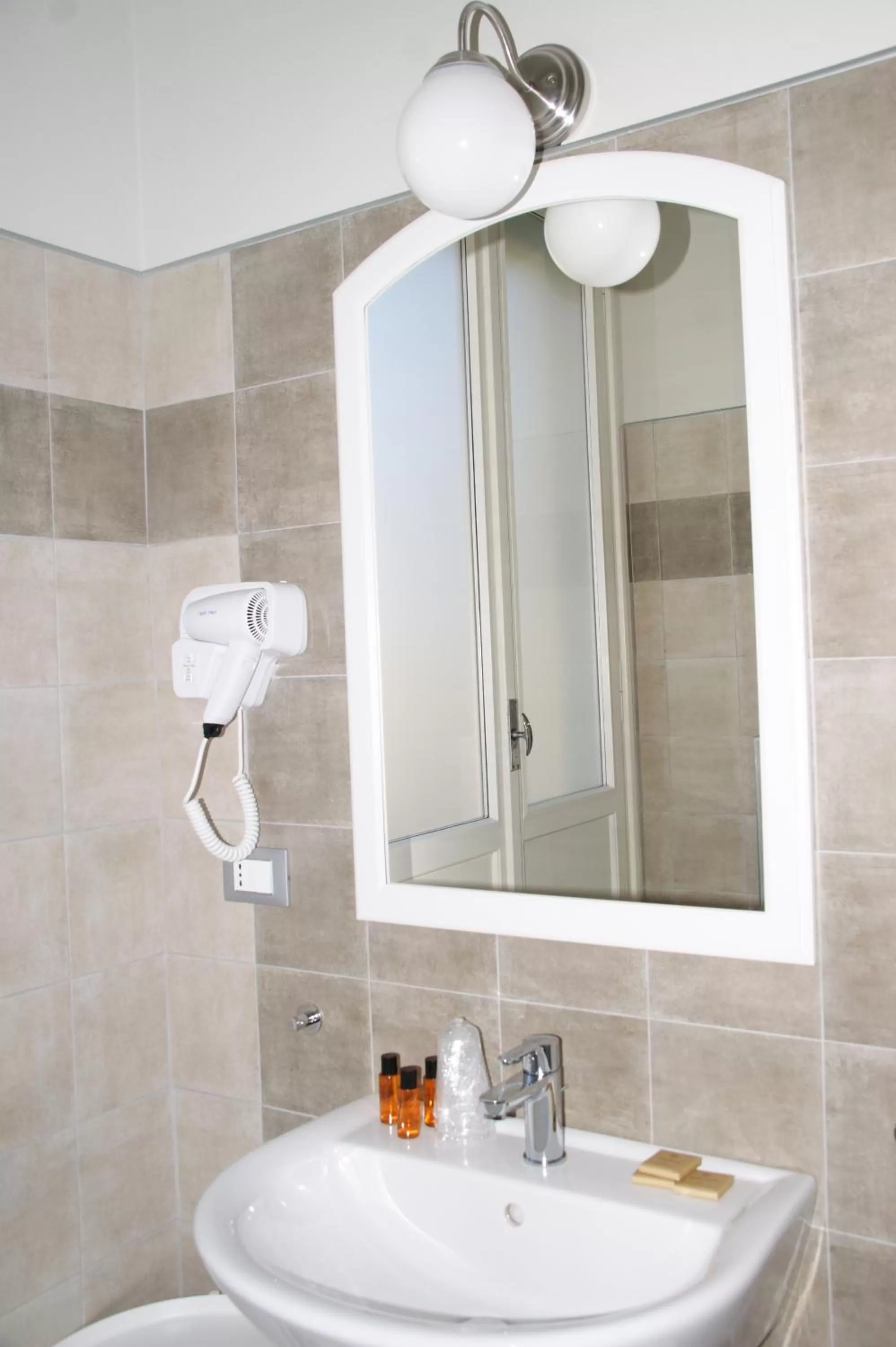 Bathroom in LA DAMA ROOM&BREAKFAST