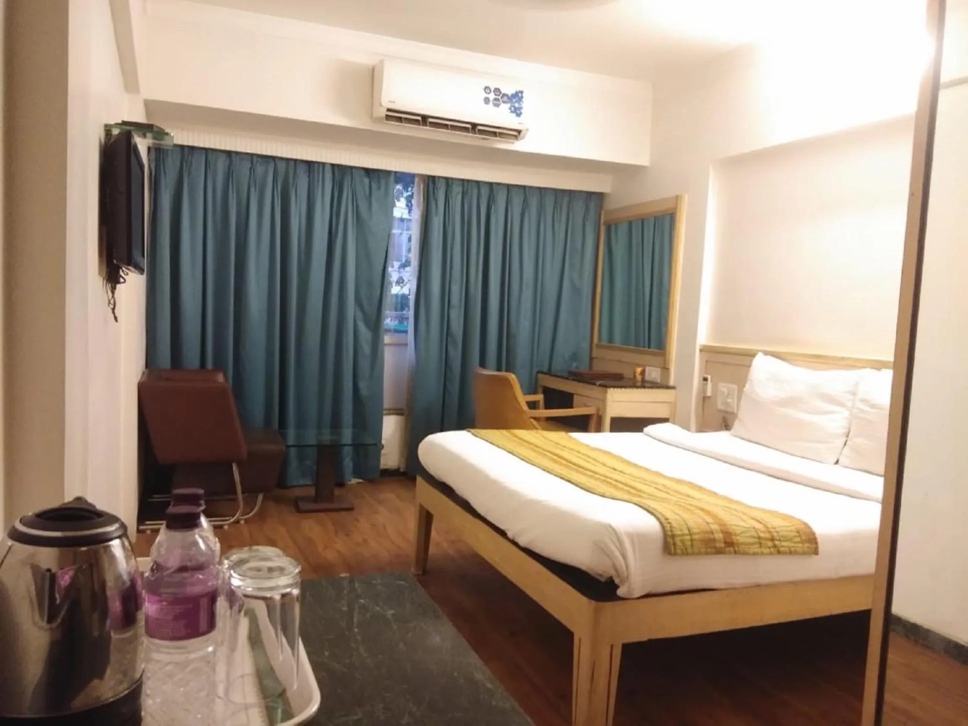 Bedroom, Bed in Yogi Metropolitan