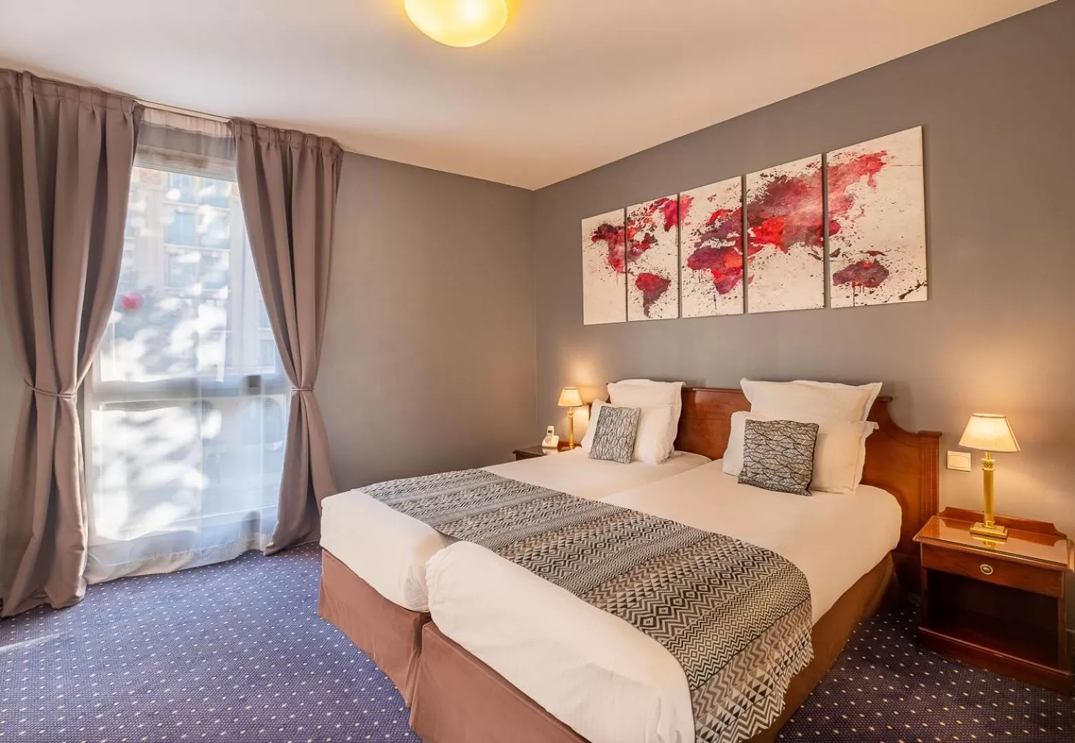 Bedroom, Bed in Amiral Hôtel