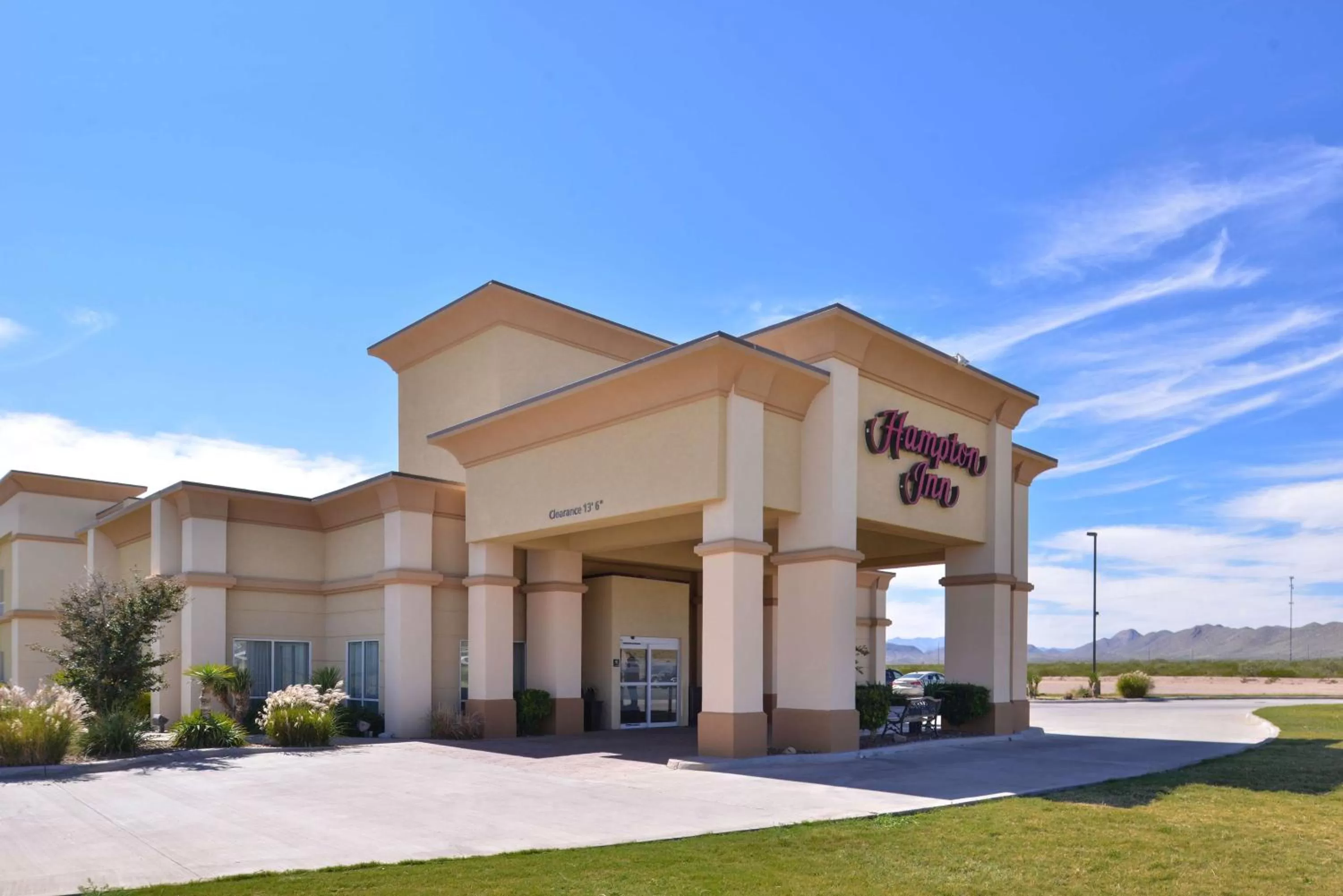 Property building in Hampton Inn Van Horn