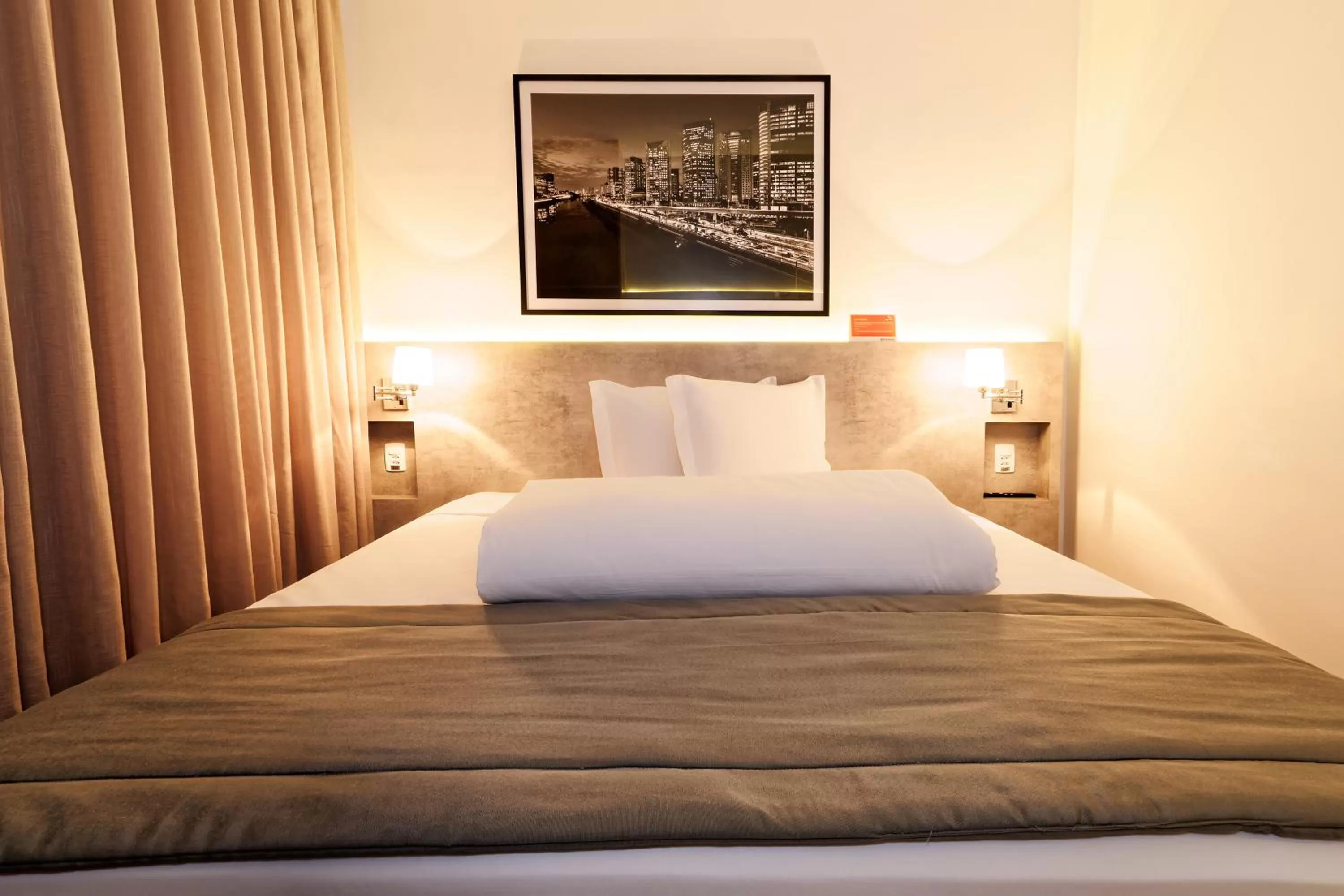 Photo of the whole room, Bed in Ramada Encore Sao Paulo Tiradentes Centro