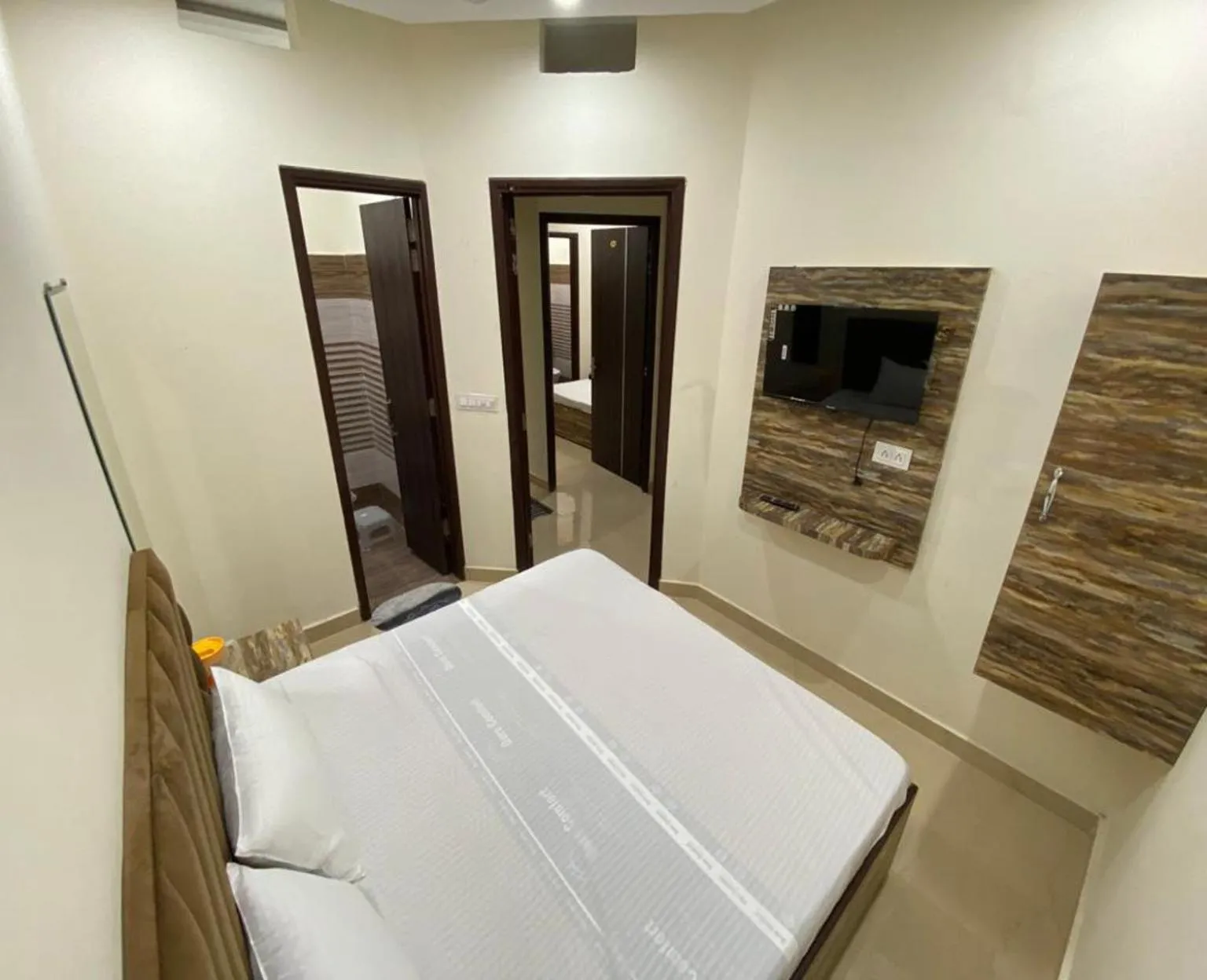 Photo of the whole room, Bed in Naman Homestay