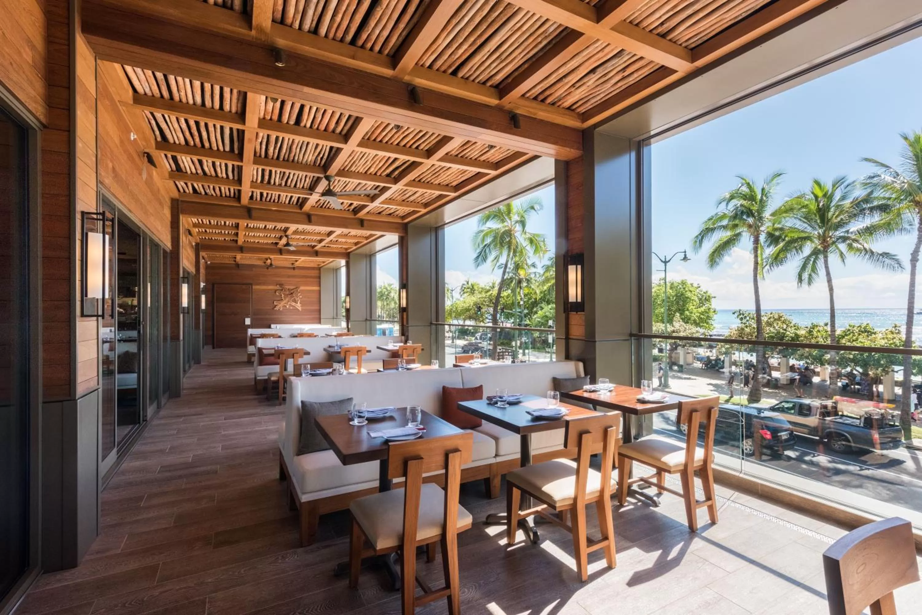 Restaurant/places to eat in 'Alohilani Resort Waikiki Beach