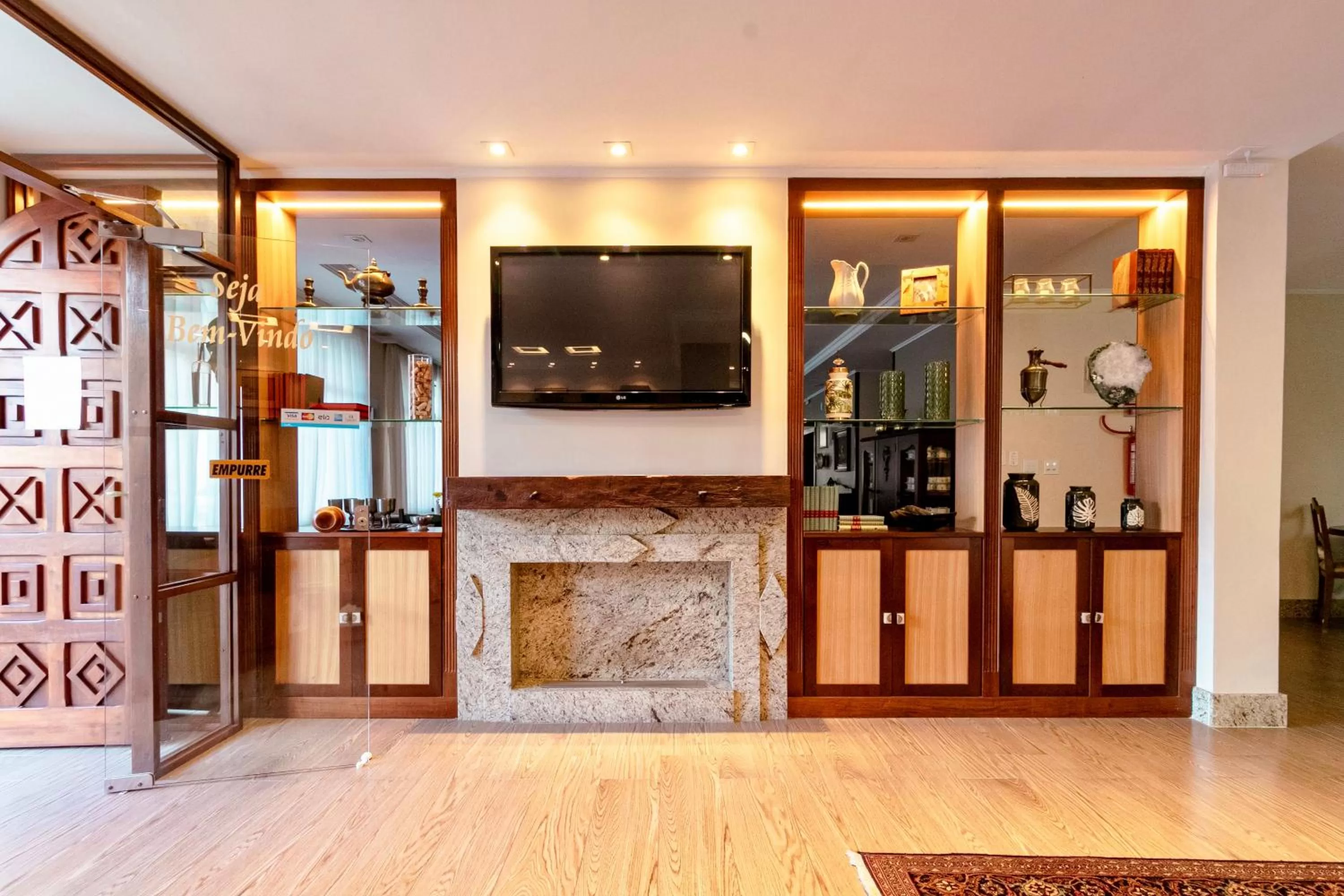 Communal lounge/ TV room in Hotel San Rafael