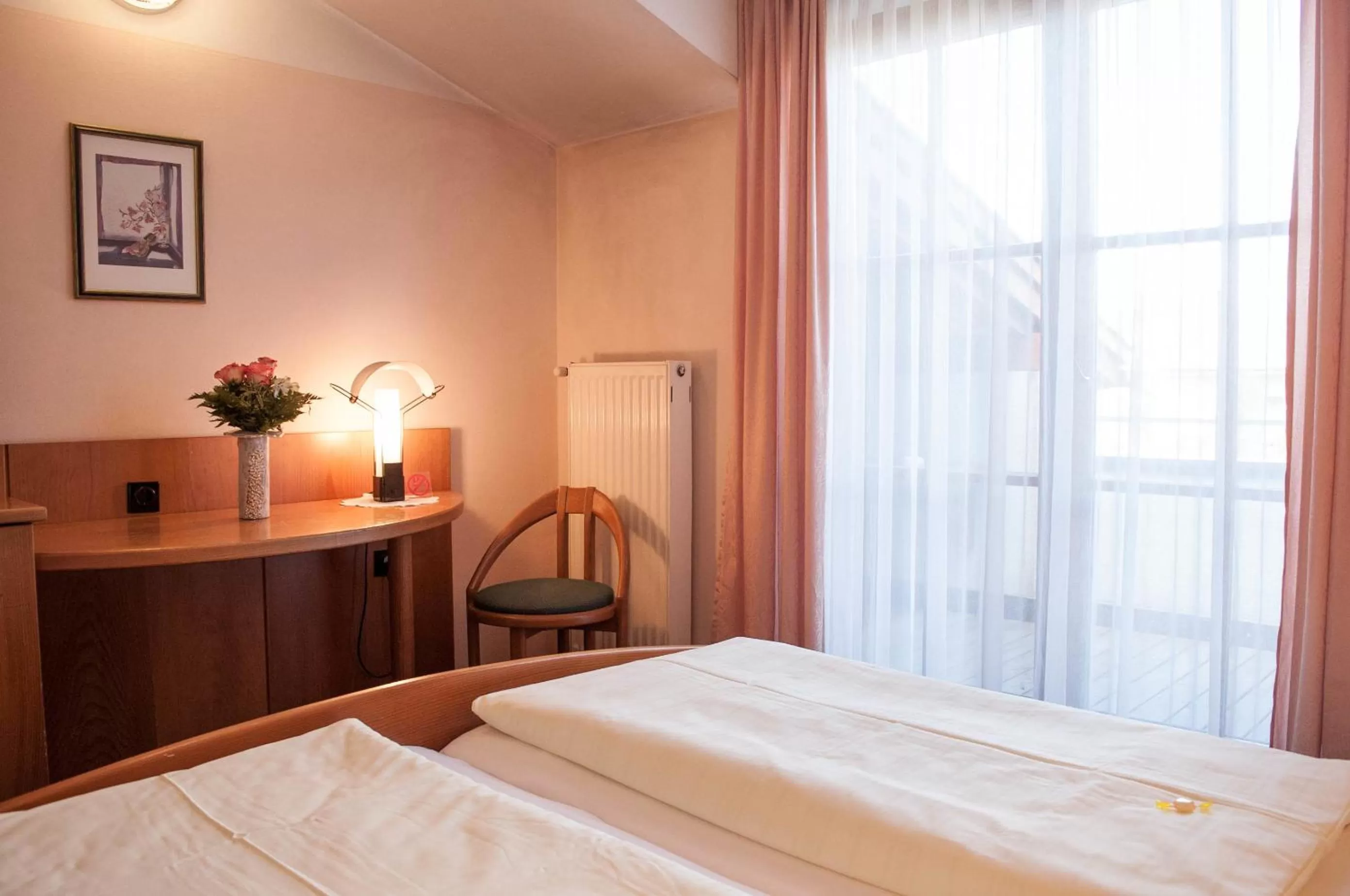 Day, Bed in Hotel Edlingerwirt - Sauna & Golfsimulator inklusive