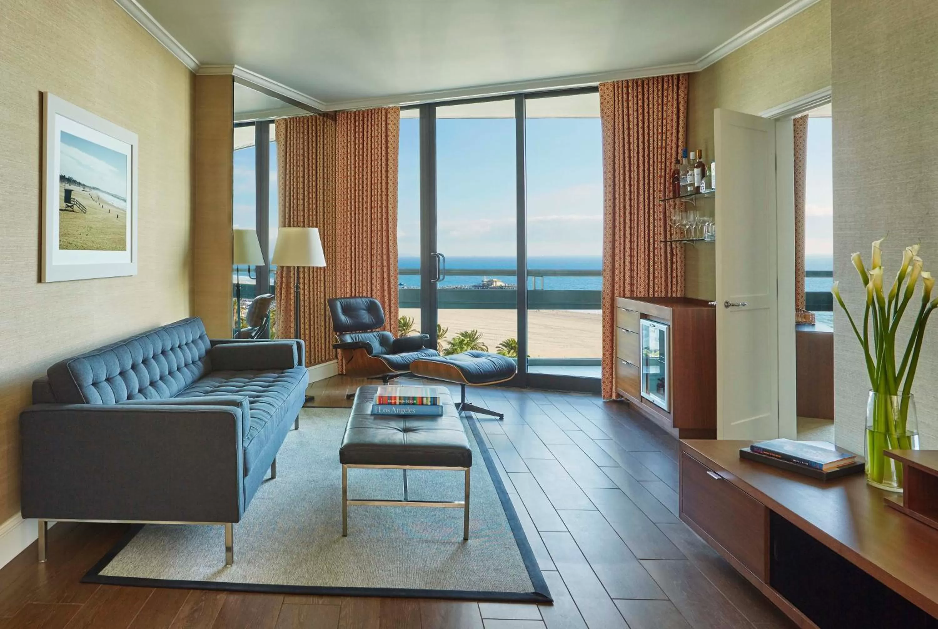 Living room in Fairmont Miramar Hotel & Bungalows