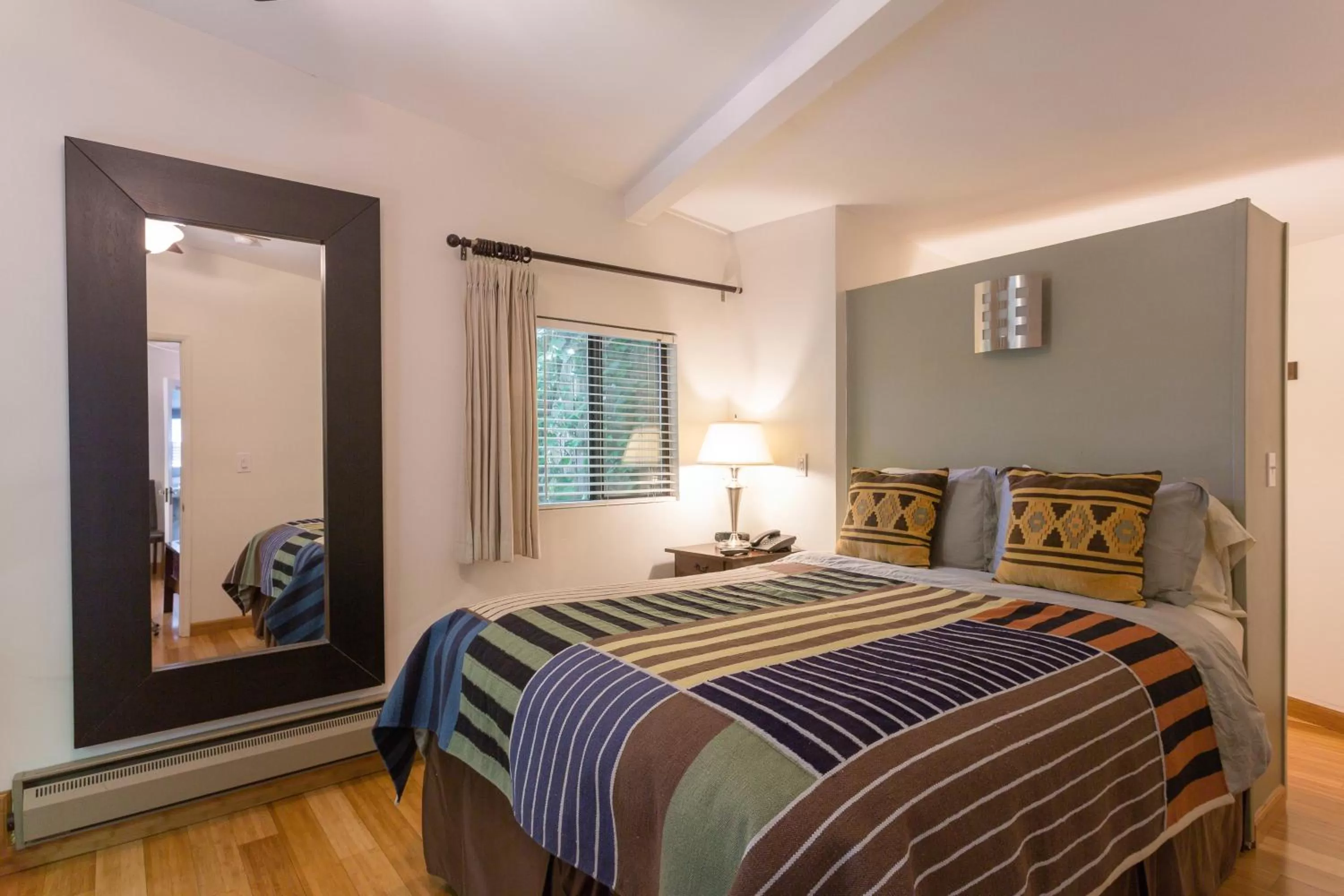 Photo of the whole room, Bed in Panama Hotel and Suites