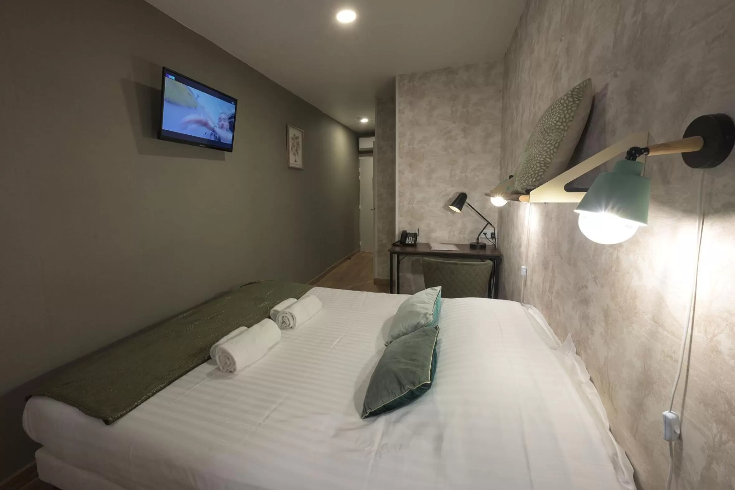 Bed in Hotel De La Croisée