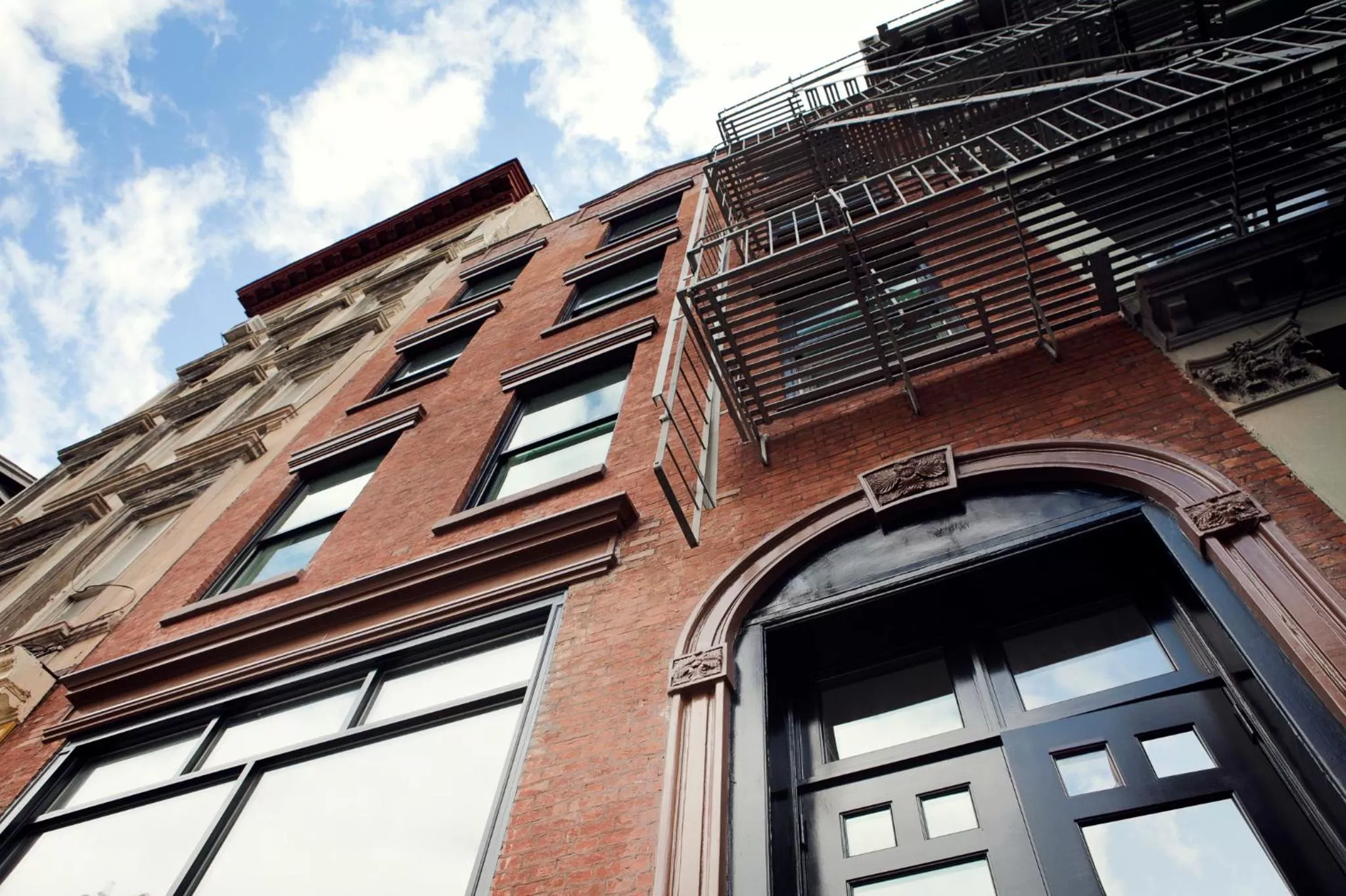 Facade/entrance in The Broome