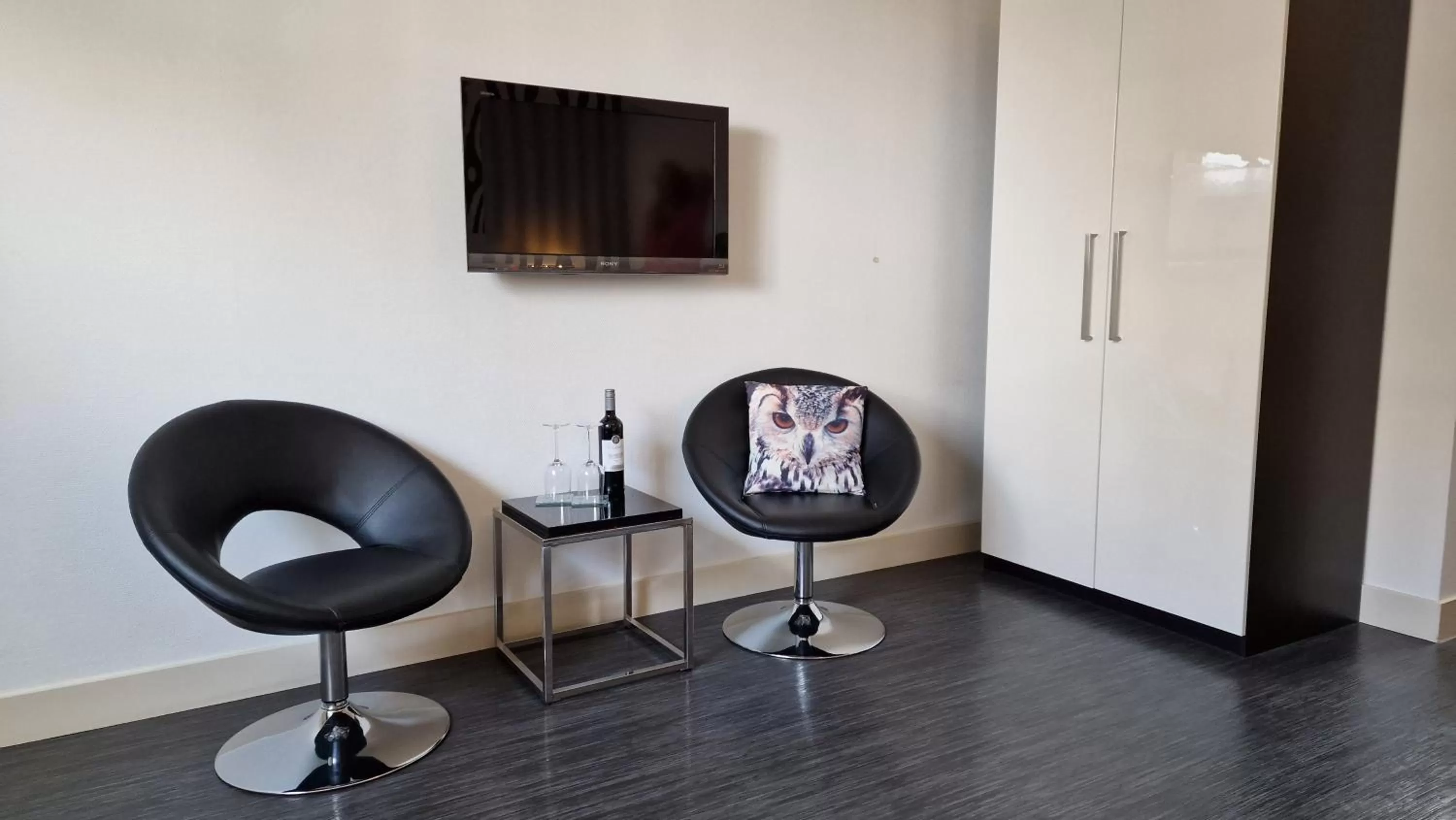 TV and multimedia, TV/Entertainment Center in B&B De Droomhoeve