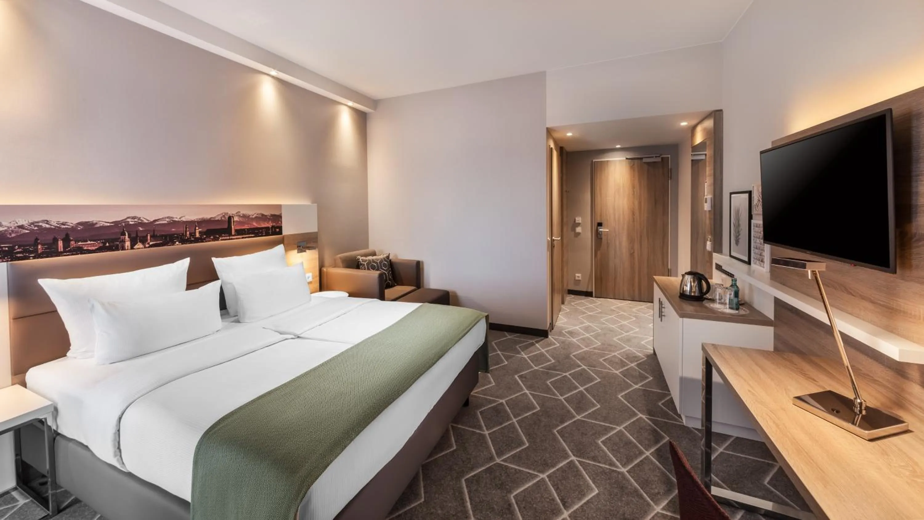 Bedroom, Bed in Holiday Inn Munich - City East, an IHG Hotel