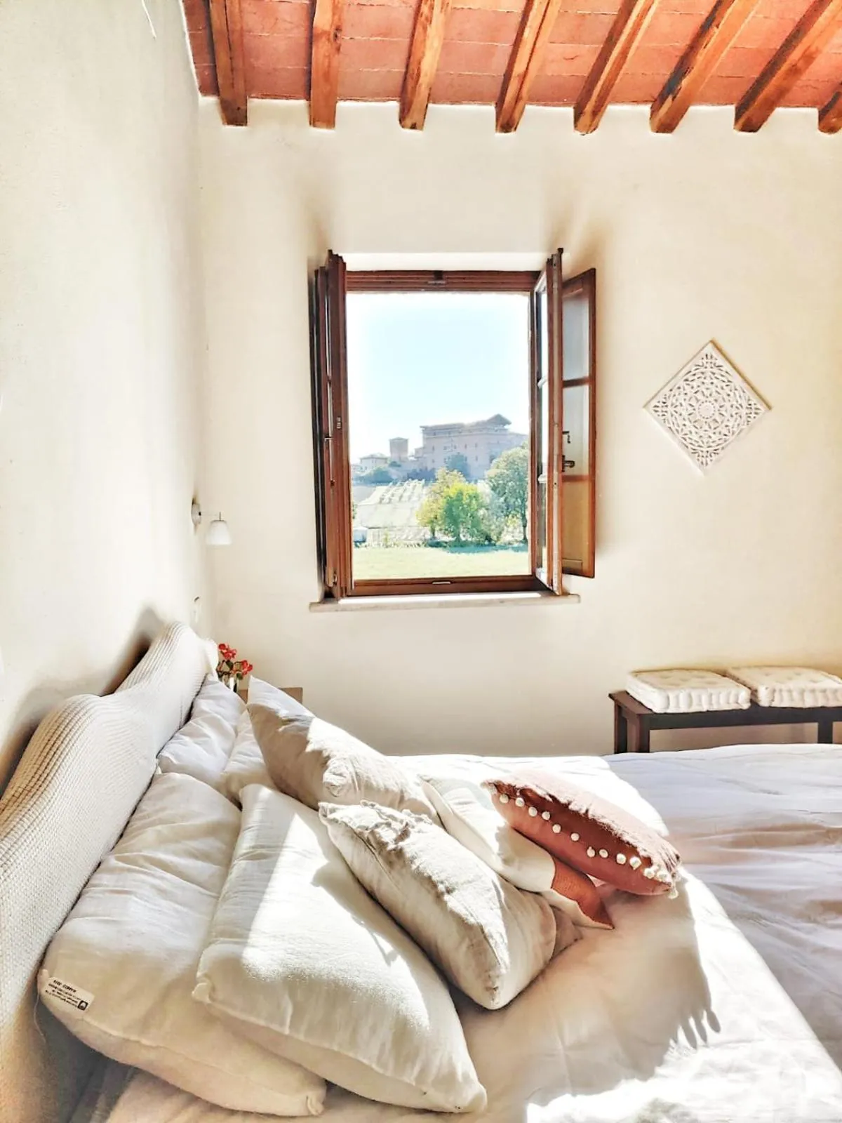 Bed in Hotel More di Cuna