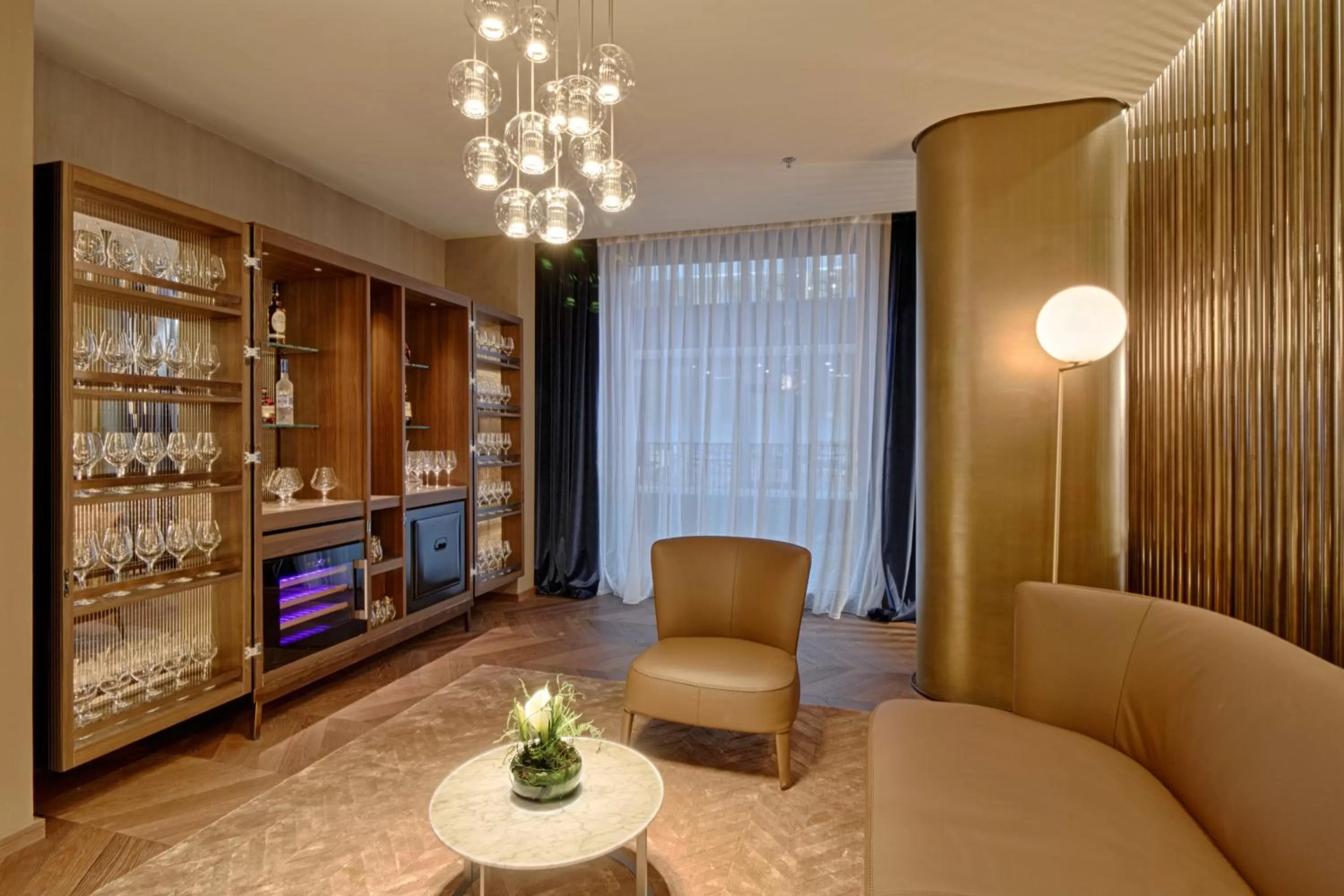 Restaurant/places to eat in Maritim Hotel Plaza Tirana