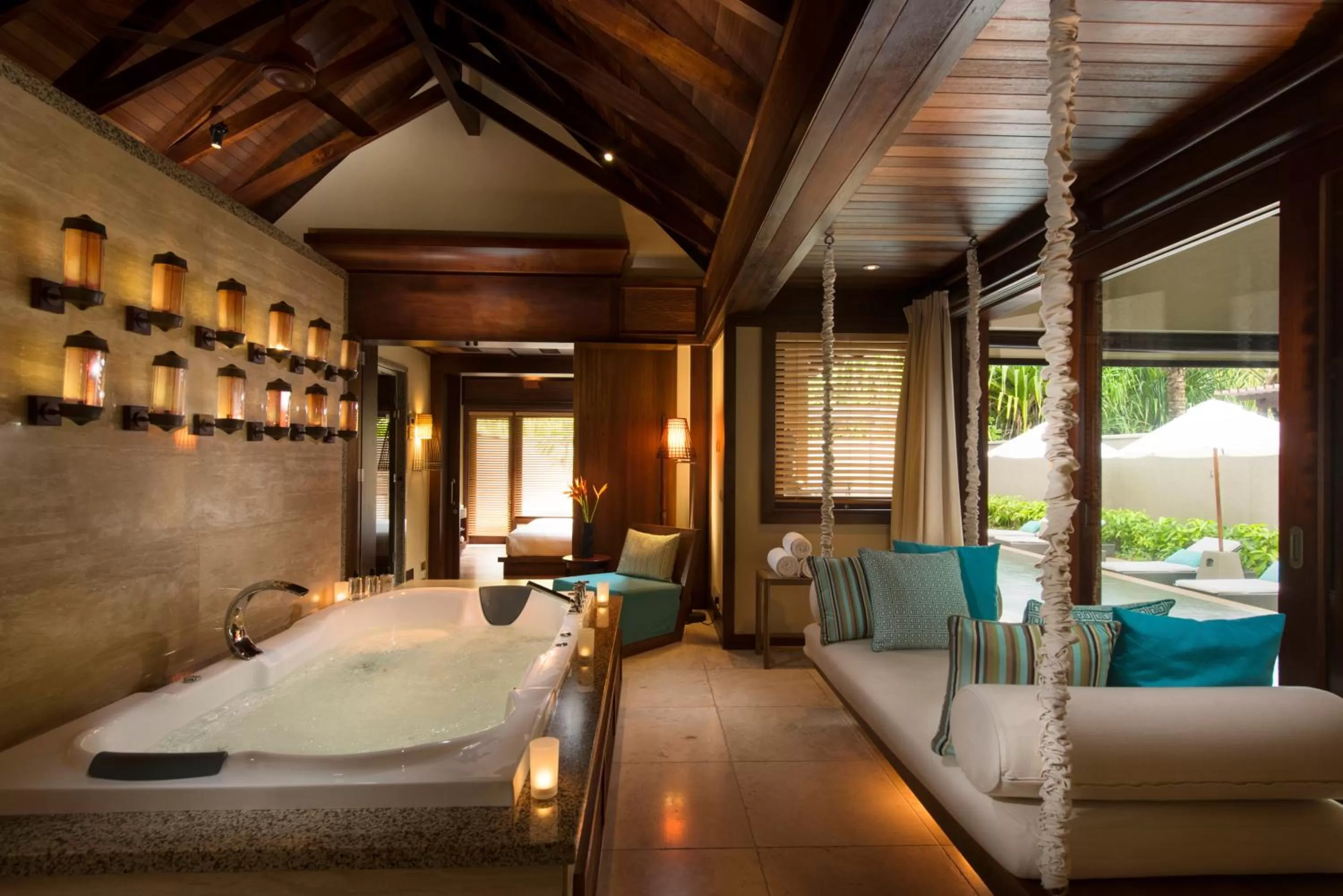 Bathroom, Bed in Constance Ephelia