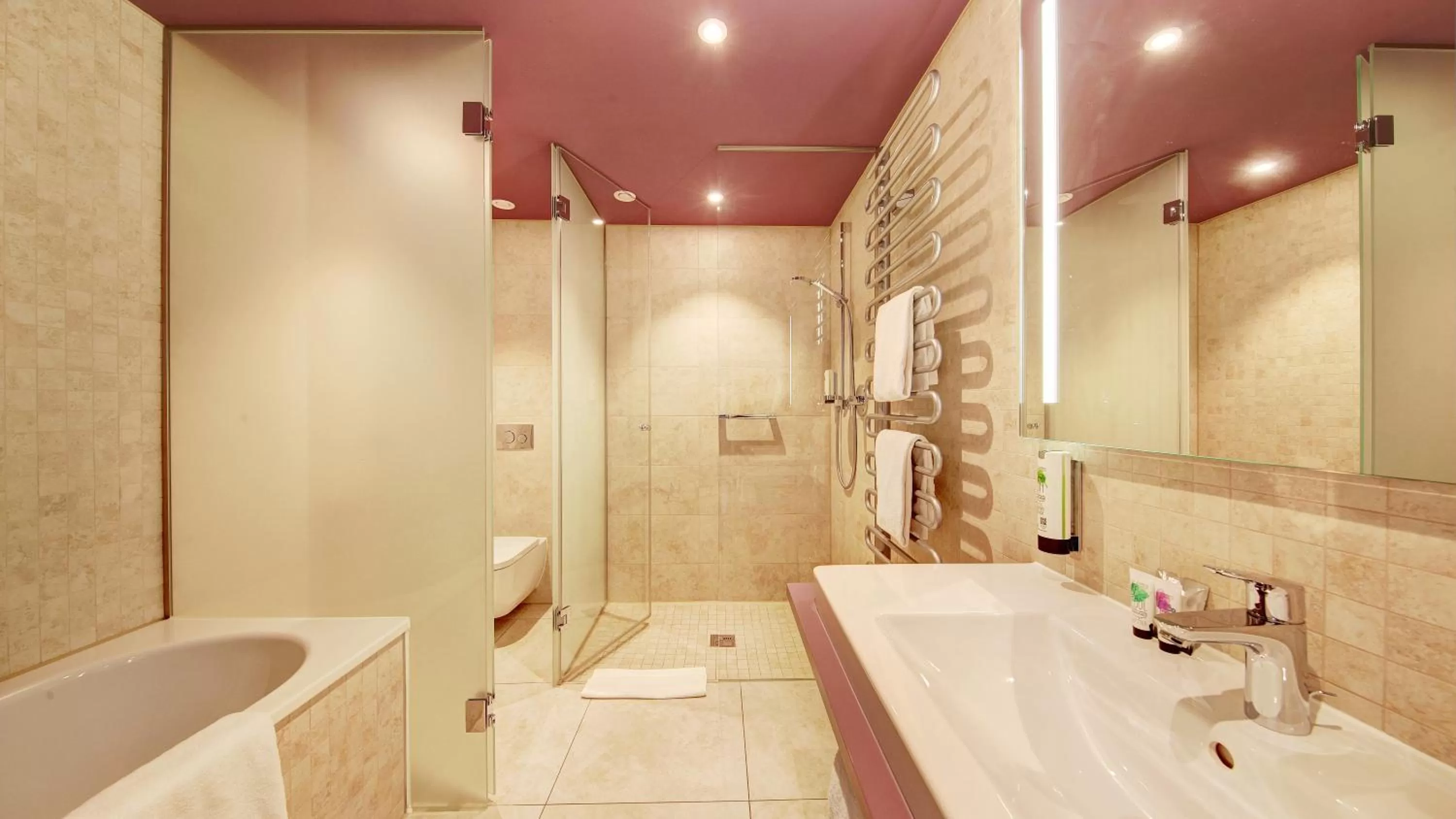 Bathroom in Hotel am Remspark