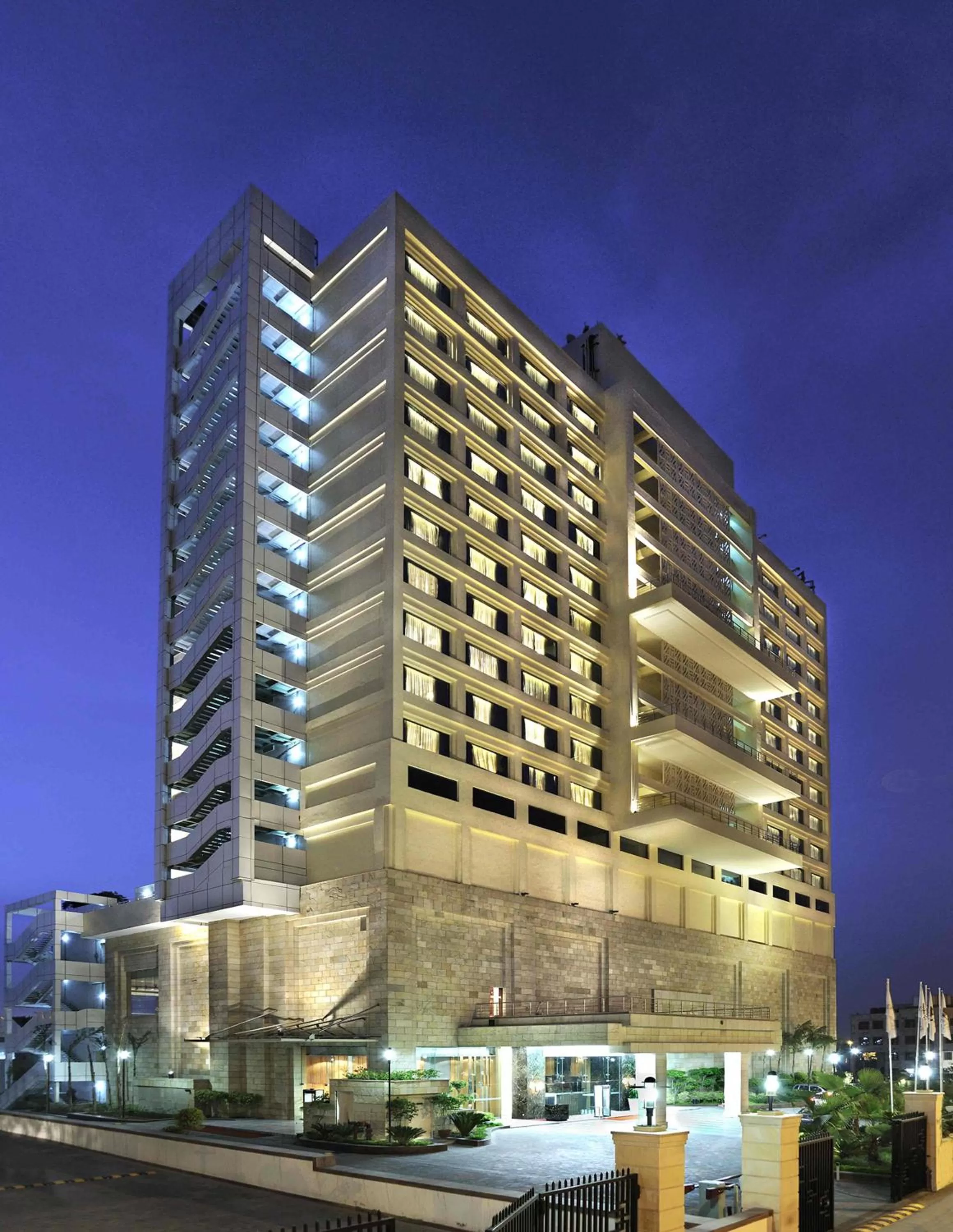 Property building in Holiday Inn New Delhi Mayur Vihar Noida by IHG