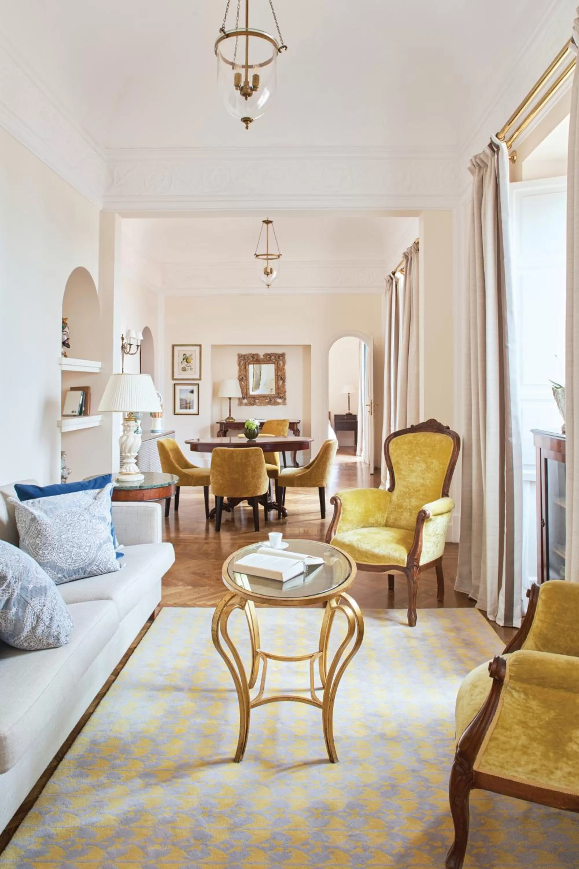 Living room in Grand Hotel Timeo, A Belmond Hotel, Taormina
