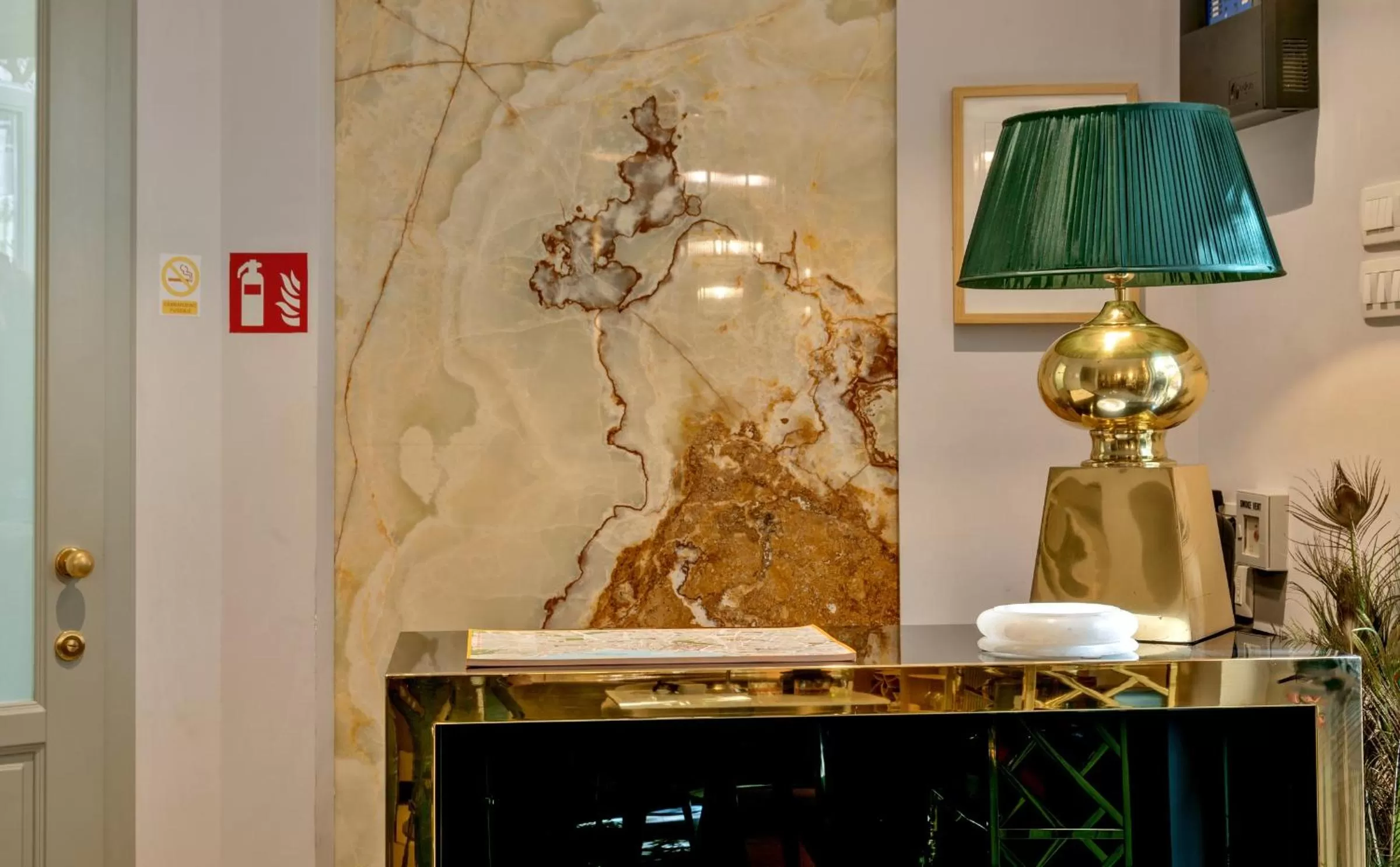 Lobby or reception in Heritage Hotel 19