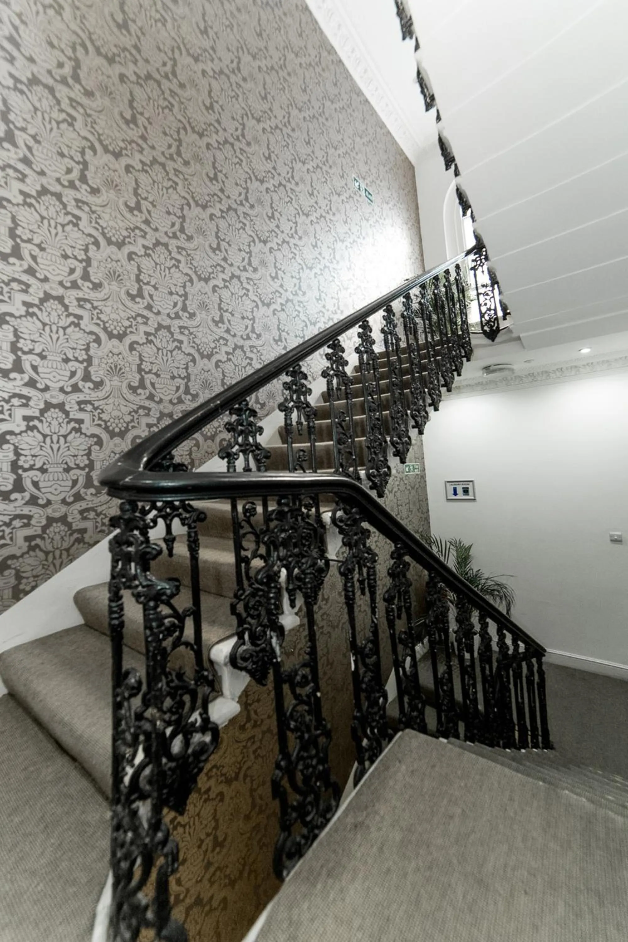 Floor plan in Hyde Park Superior Apartments