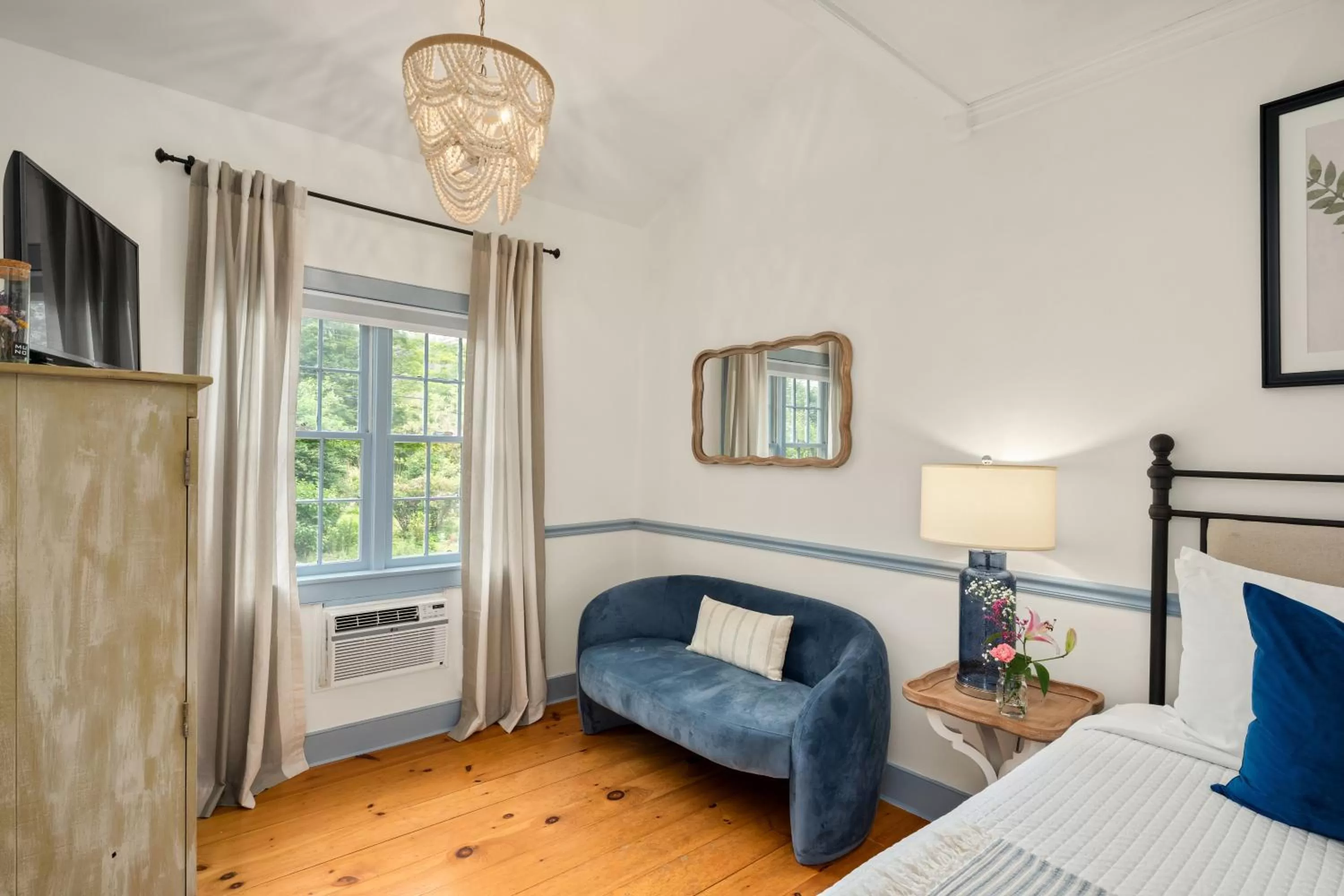 Seating Area in Inn at Silver Maple Farm