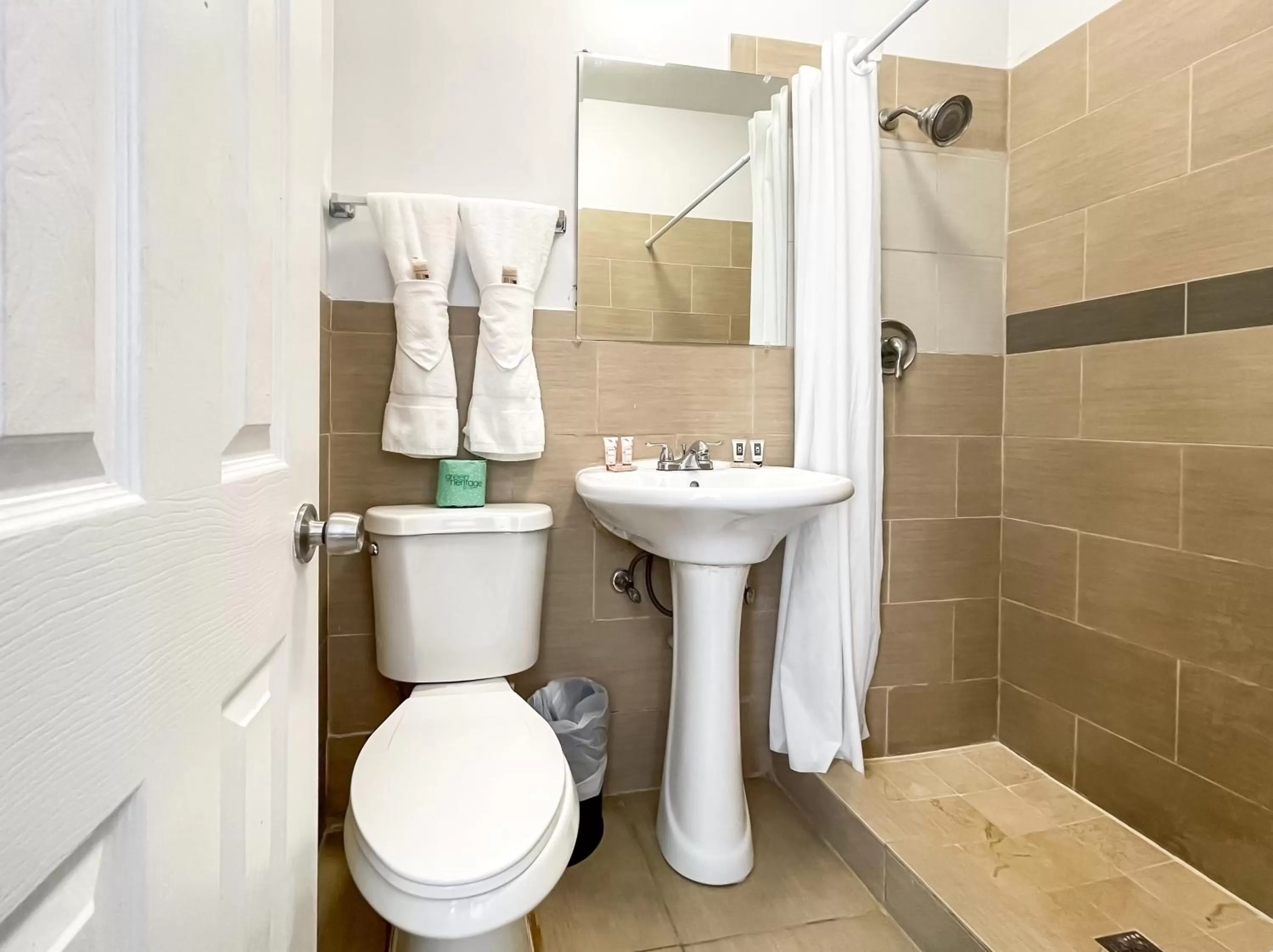 Bathroom in Hollywood Beach Hotels