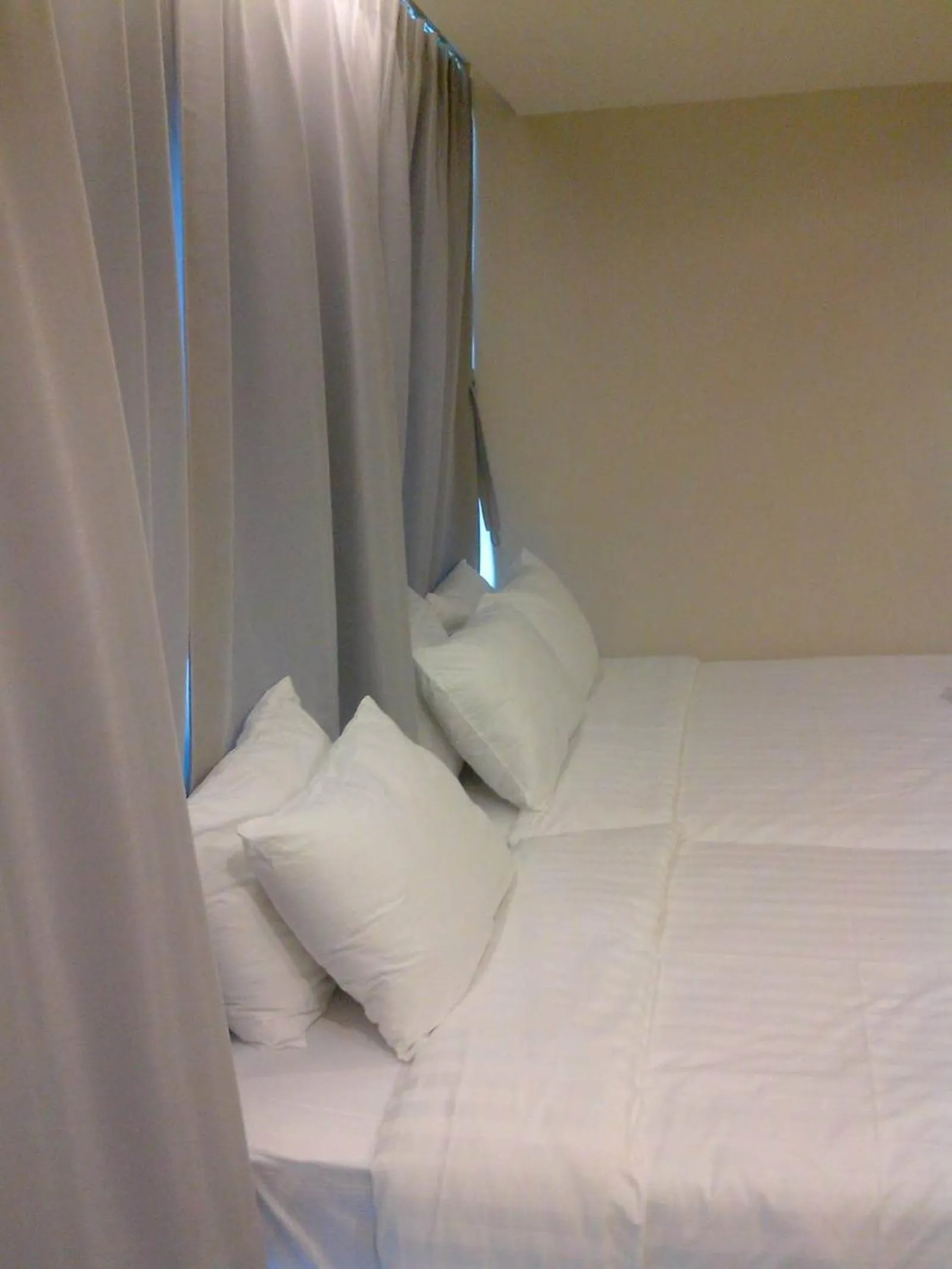 Decorative detail, Bed in Nantra Ploenchit hotel