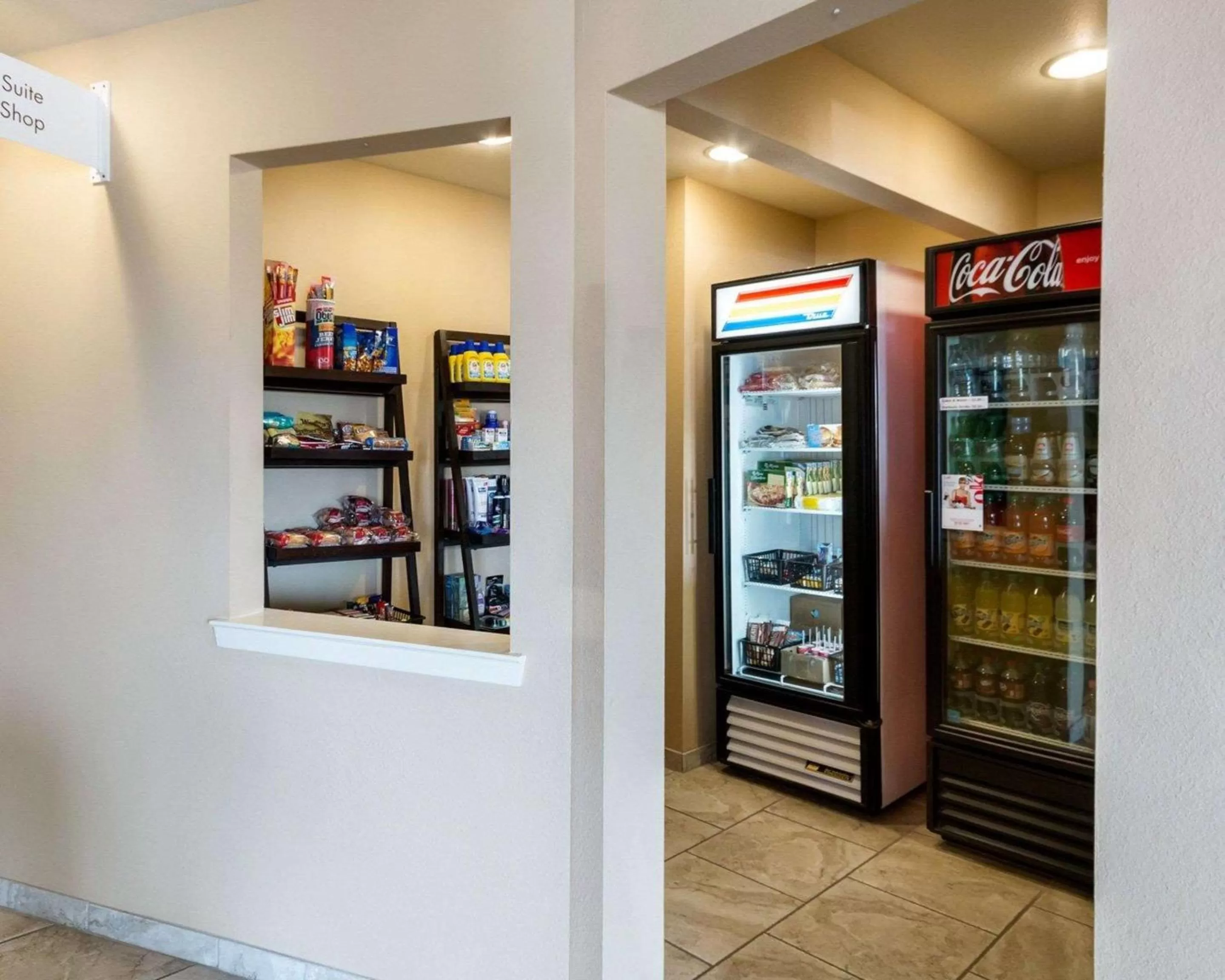 Other, Supermarket/Shops in Rodeway Inn of Junction