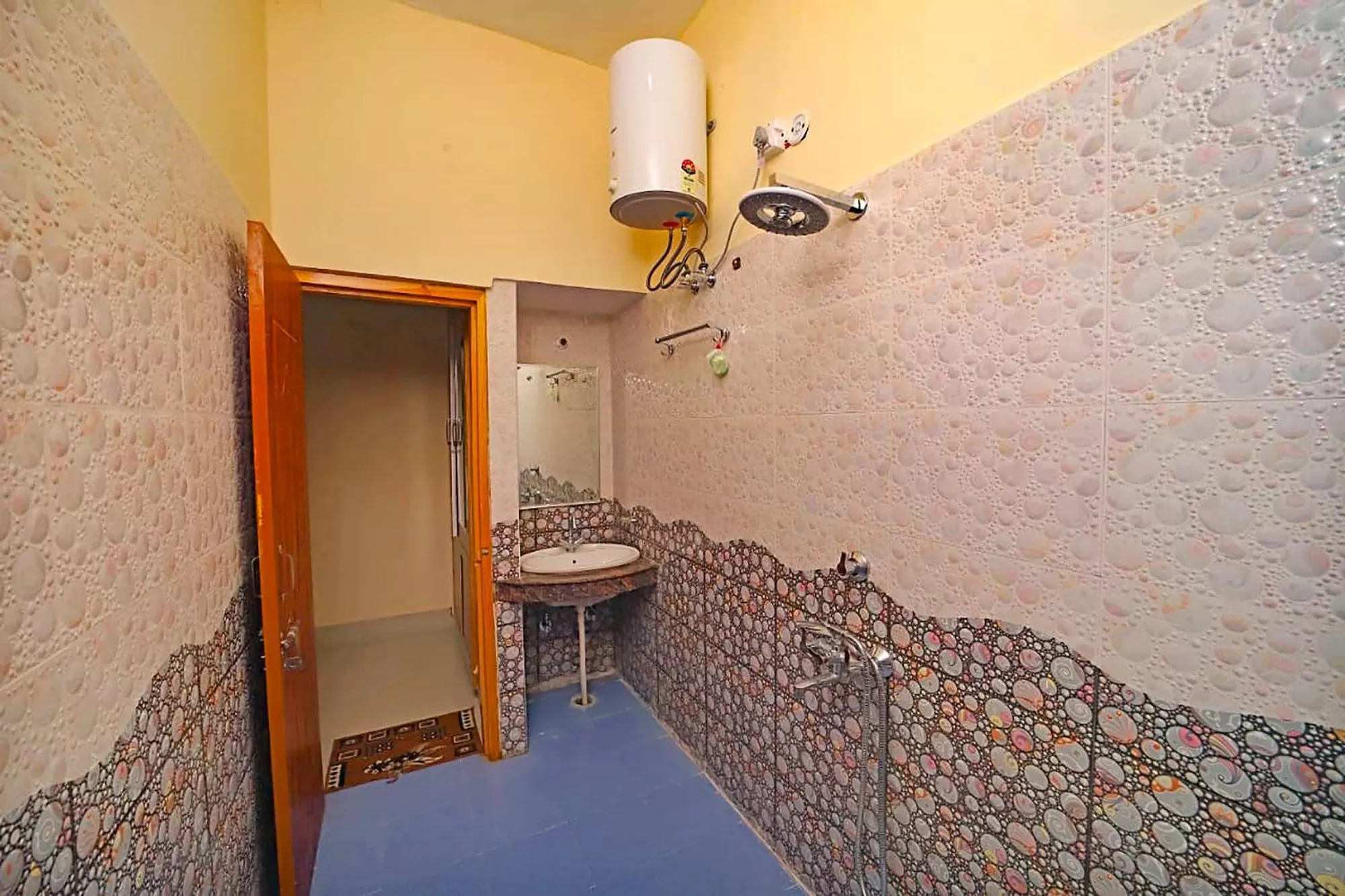 Bathroom in FabHotel Corbett Green View Garden and Stay