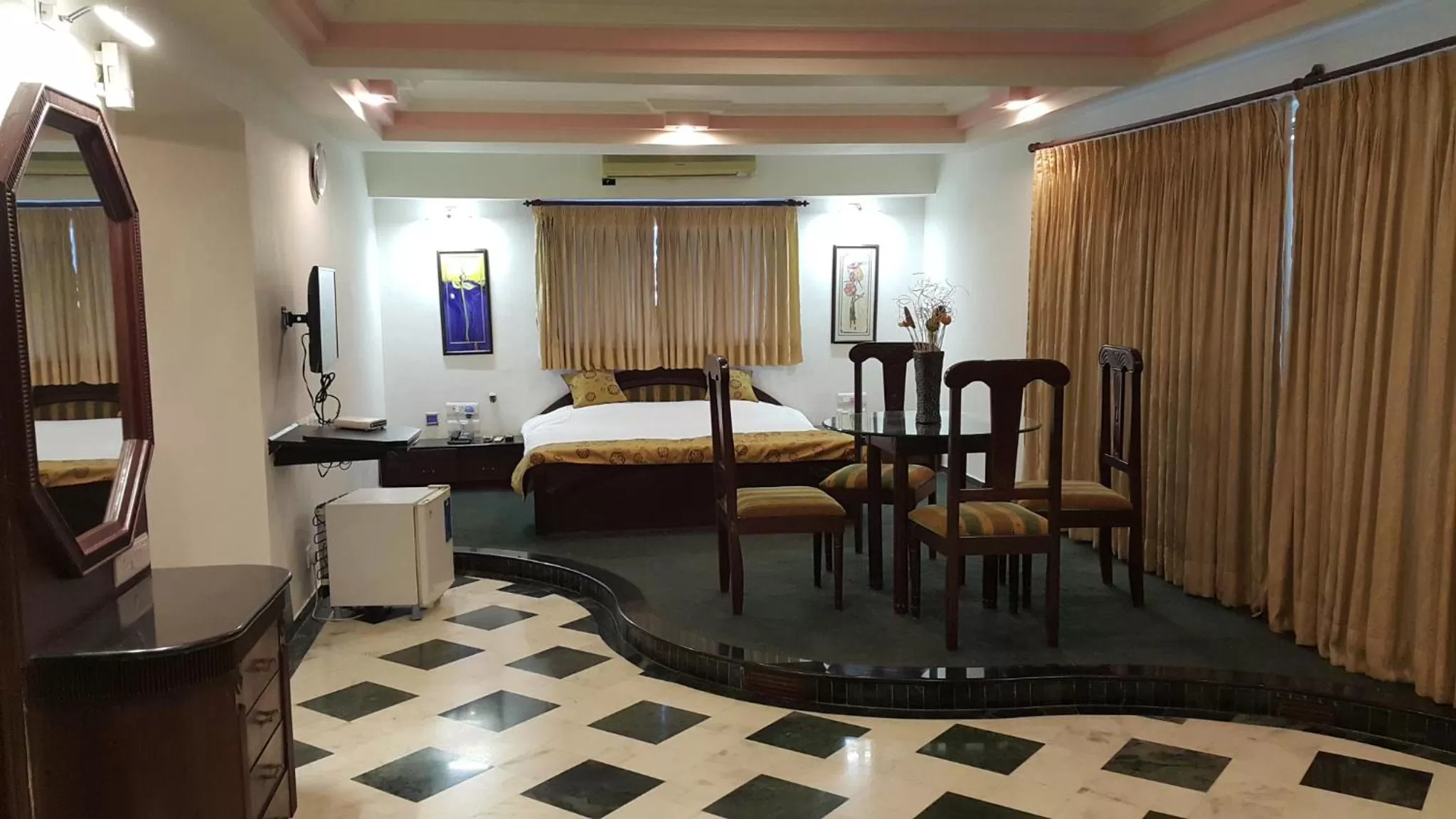 Photo of the whole room in K K Beacon India