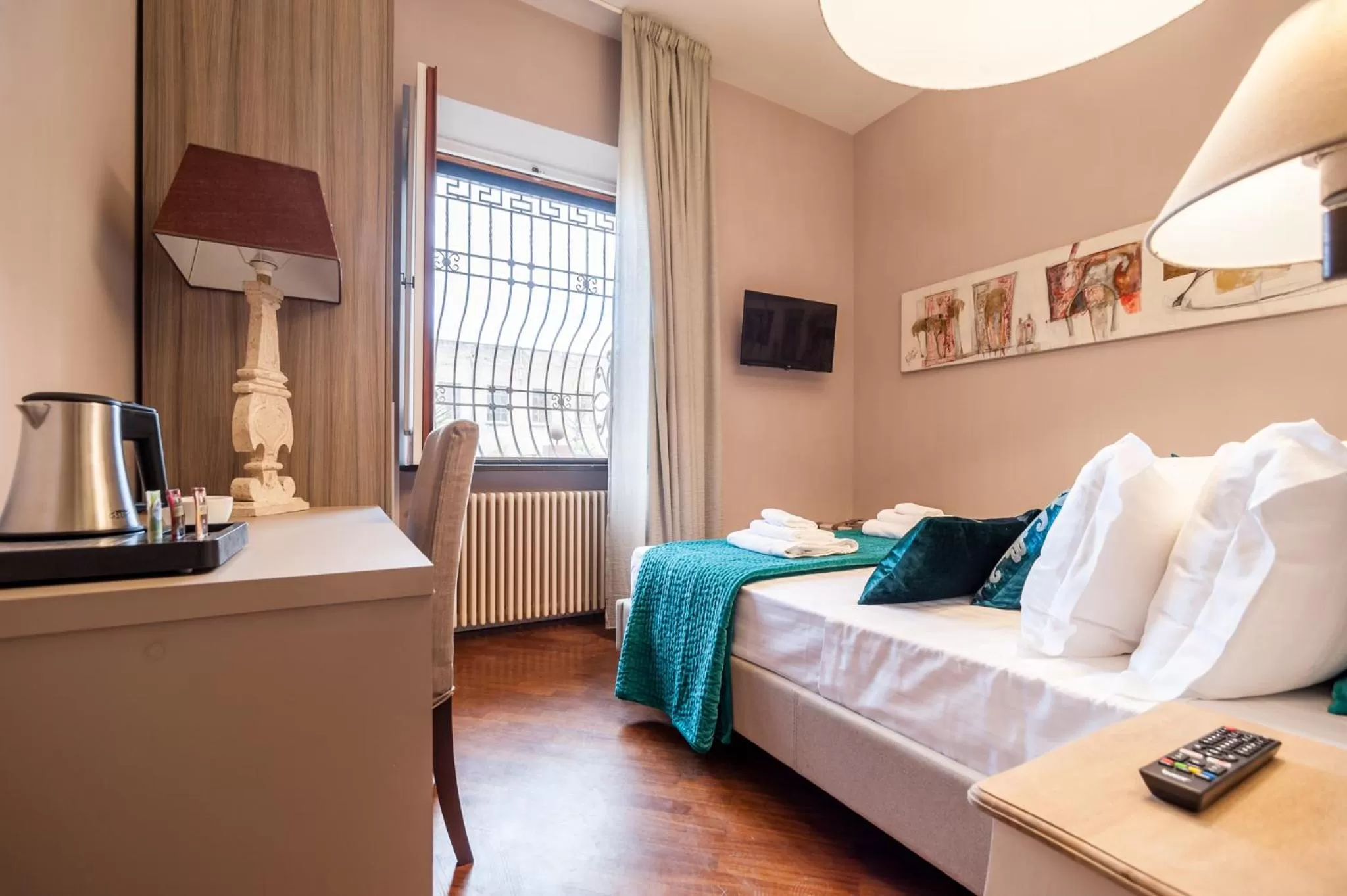 Other, Bed in Dream House Pompei