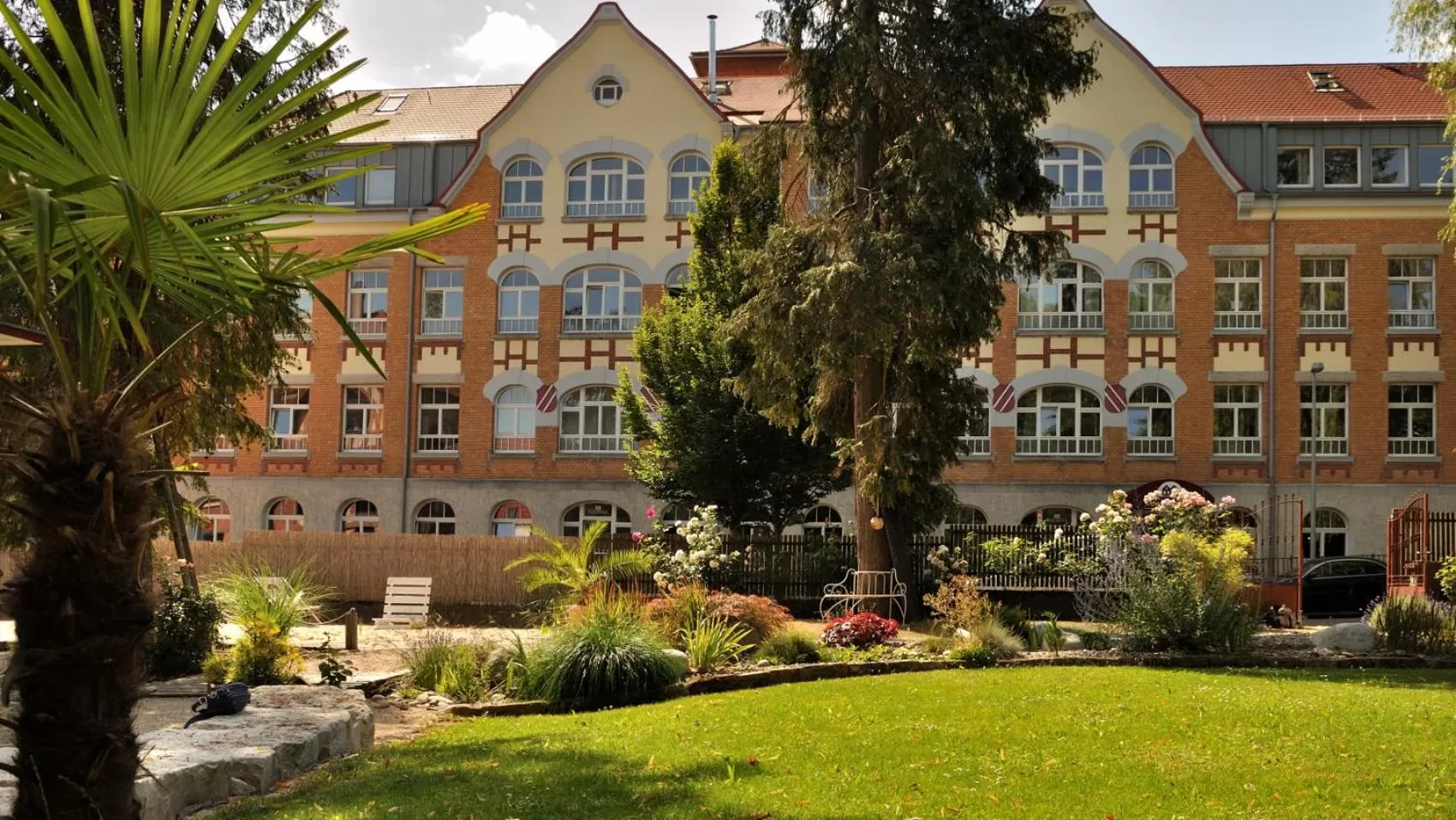 Facade/entrance in KunstWerk B