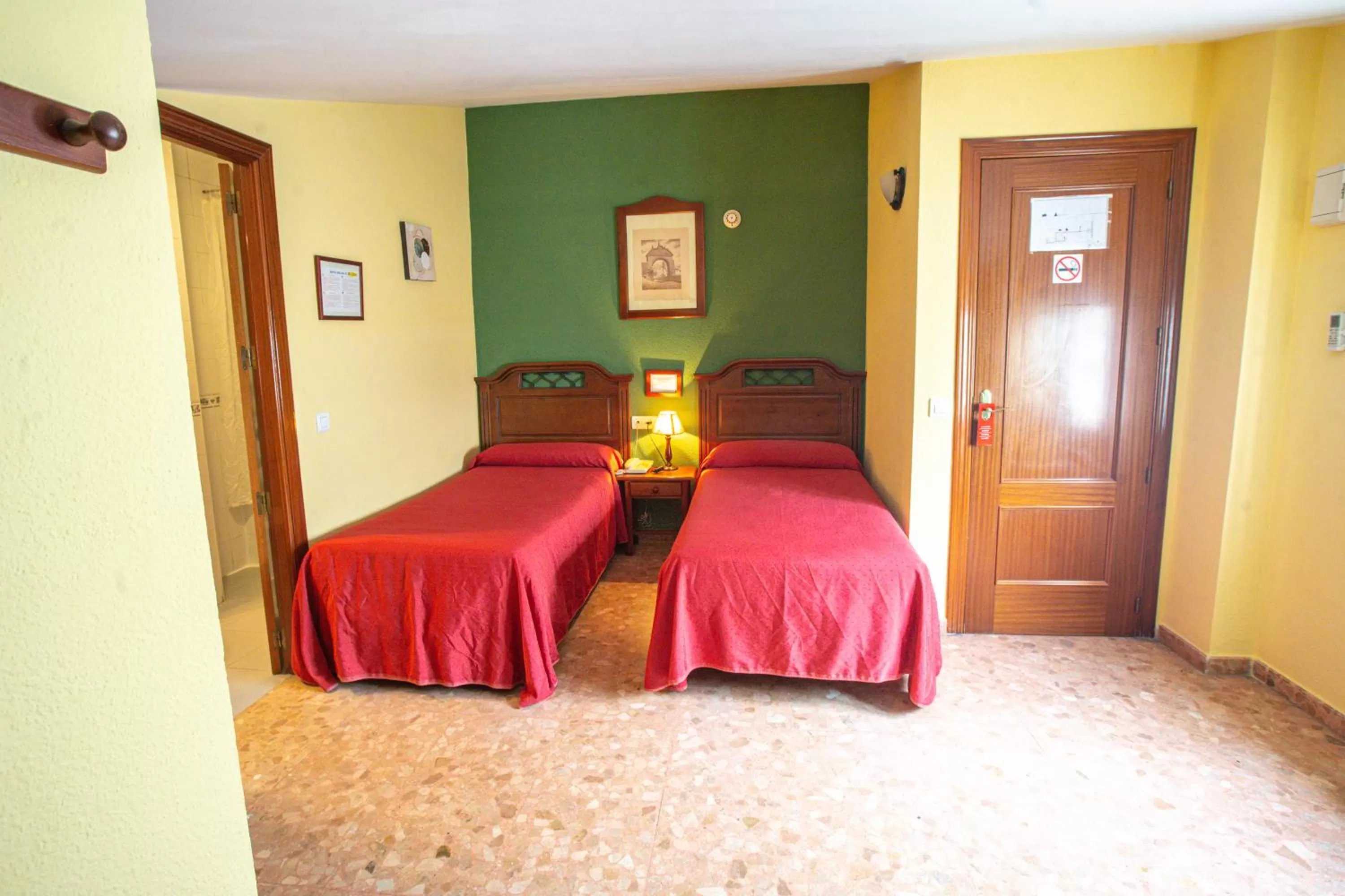 Bed in Hotel Arunda II