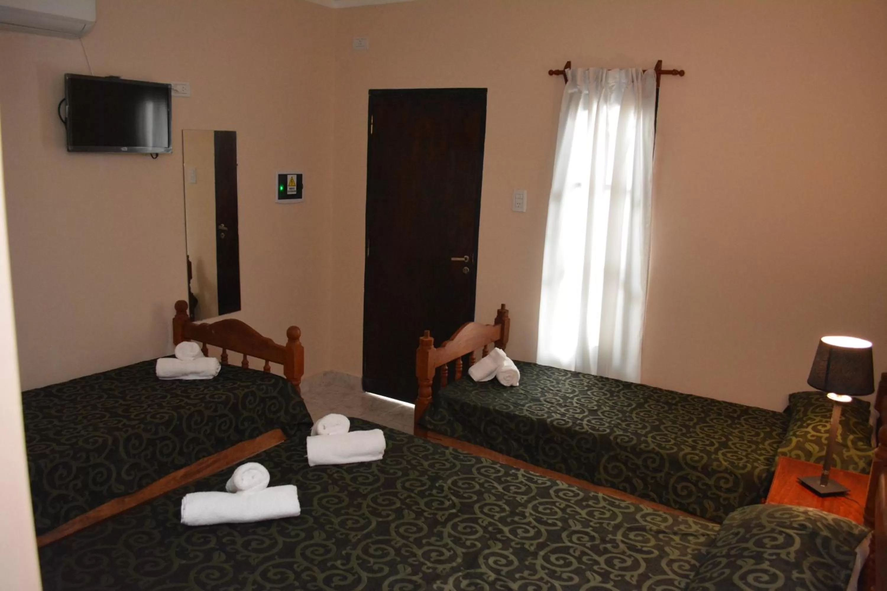 Photo of the whole room, Bed in Hotel Isella